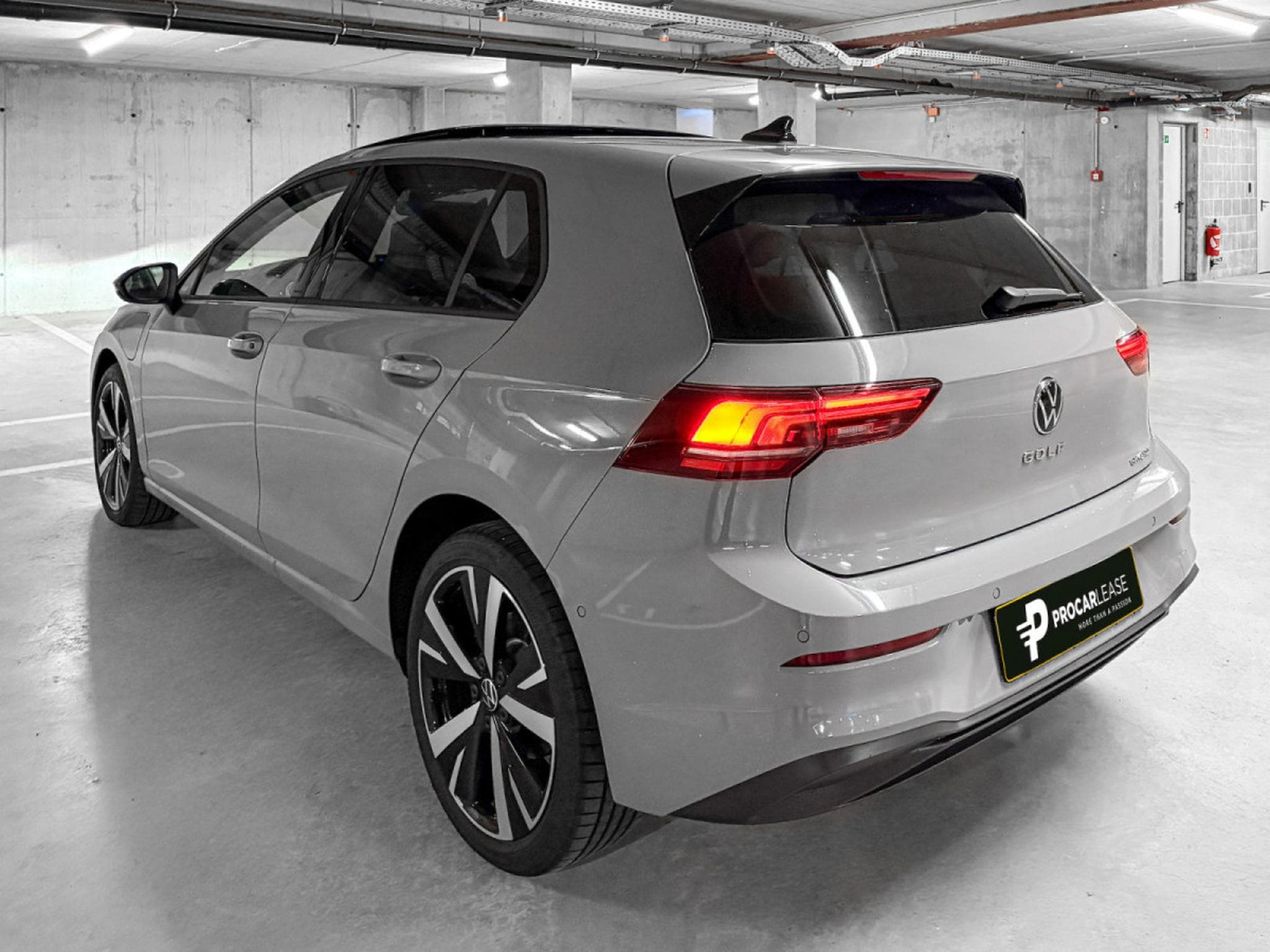 VW Golf Golf VIII FACELIFT Lim. 1.5 TSI eHybrid 150 kW Life (2026) - Photo 14