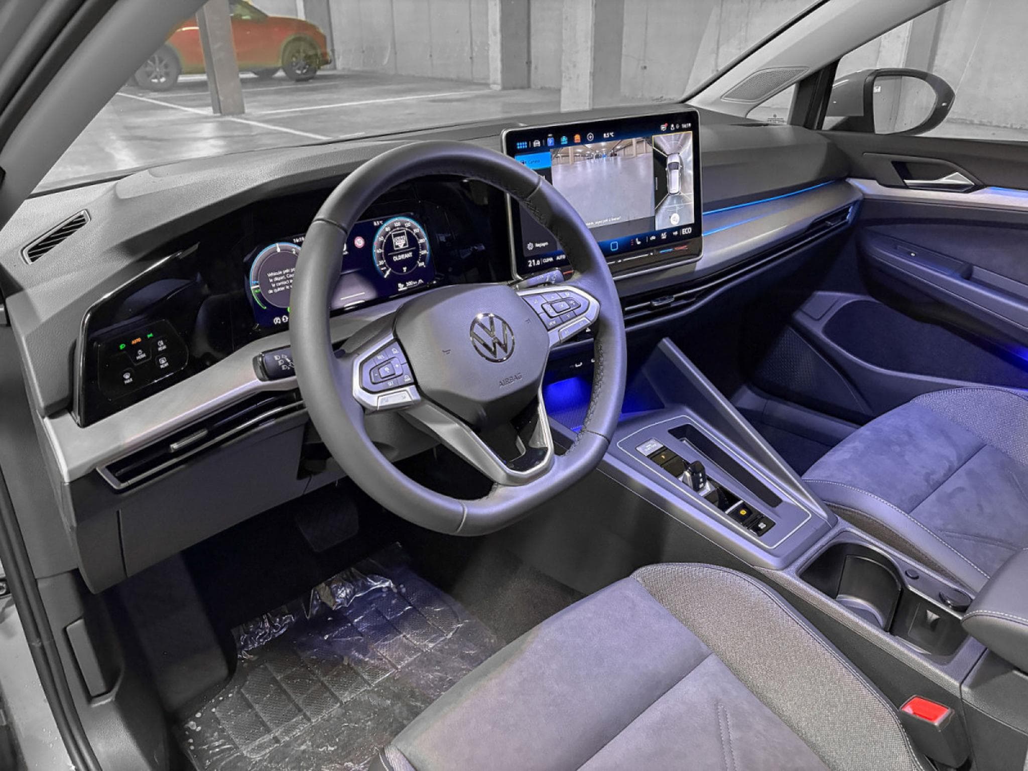 VW Golf Golf VIII FACELIFT Lim. 1.5 TSI eHybrid 150 kW Life (2026) - Photo 16