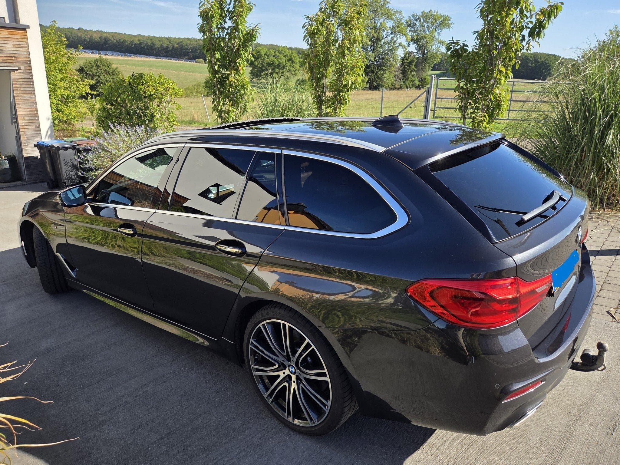 BMW 540 540D Touring xDrive M Sport Paket (2018) - Foto 2