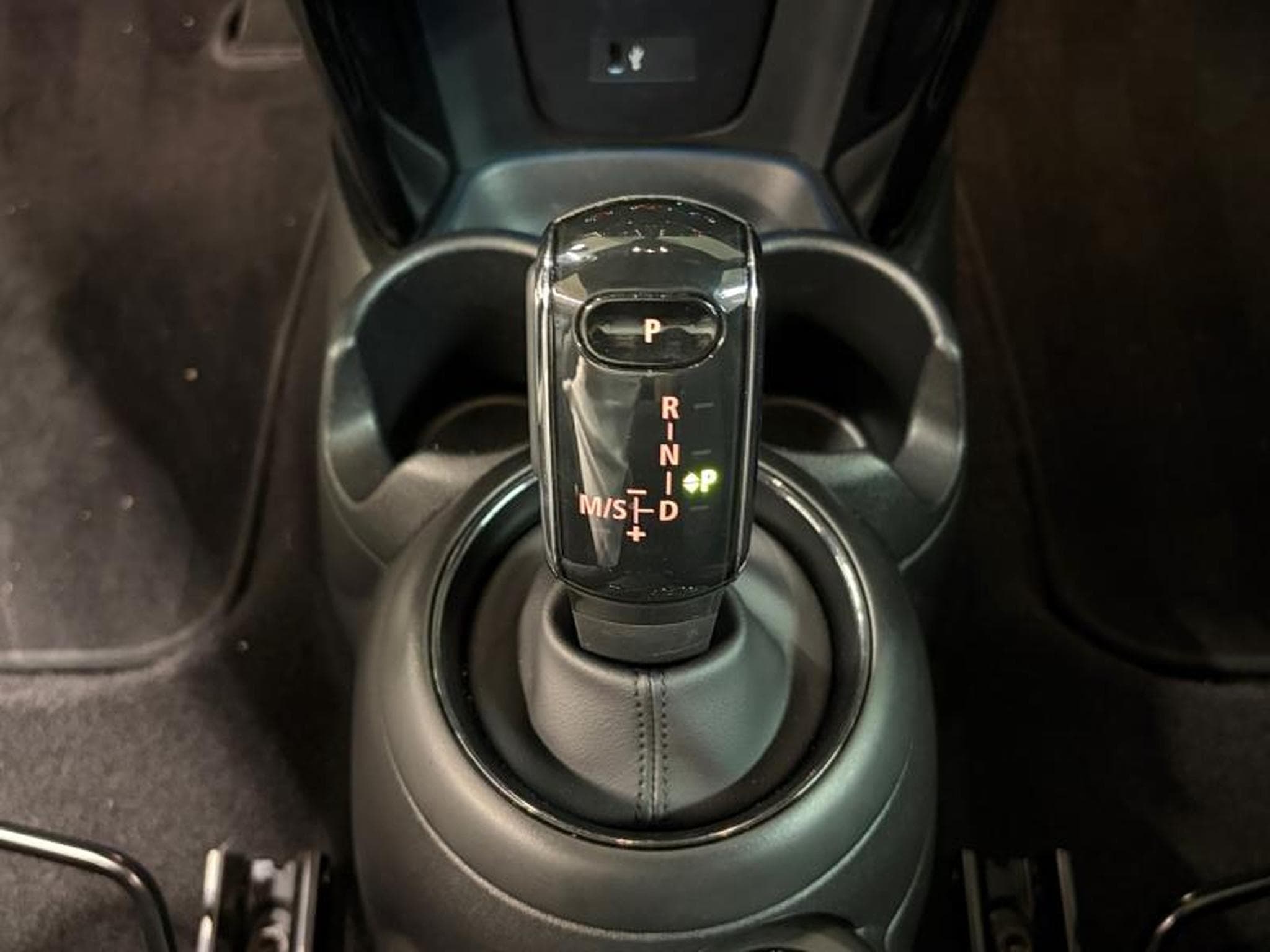 MINI Cooper Cooper S Cabrio (2021) - Photo 12