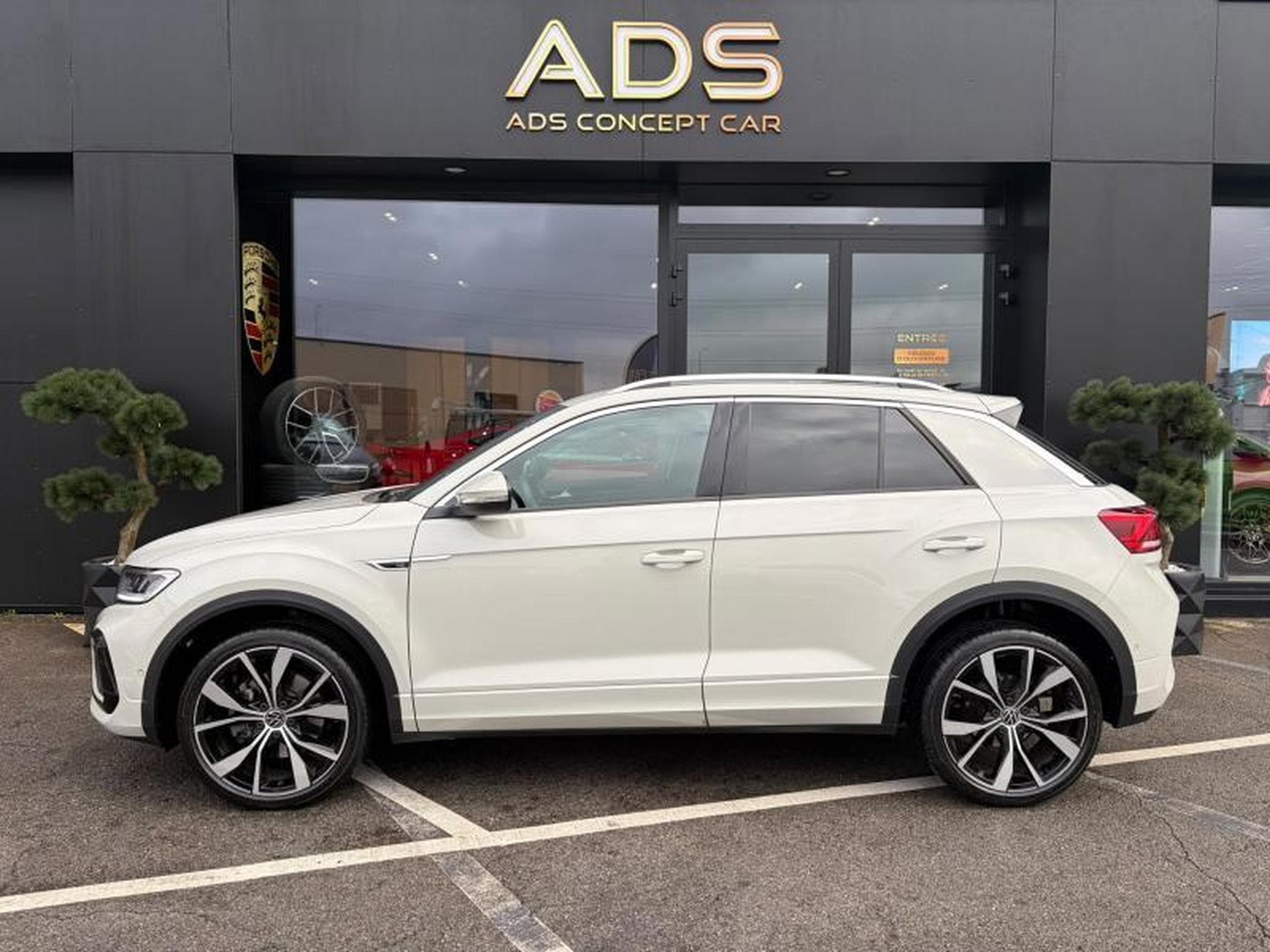 VW T-Roc R-Line 1.5 150ch/Camera/Sièges chauffants (2024) - Foto 4