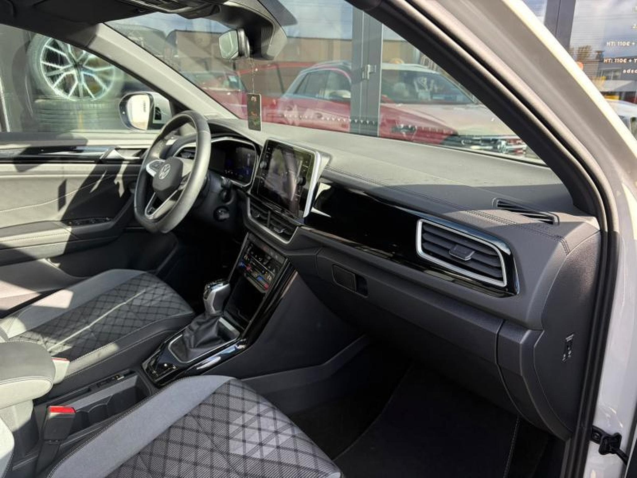 VW T-Roc R-Line 1.5 150ch/Camera/Sièges chauffants (2024) - Foto 13