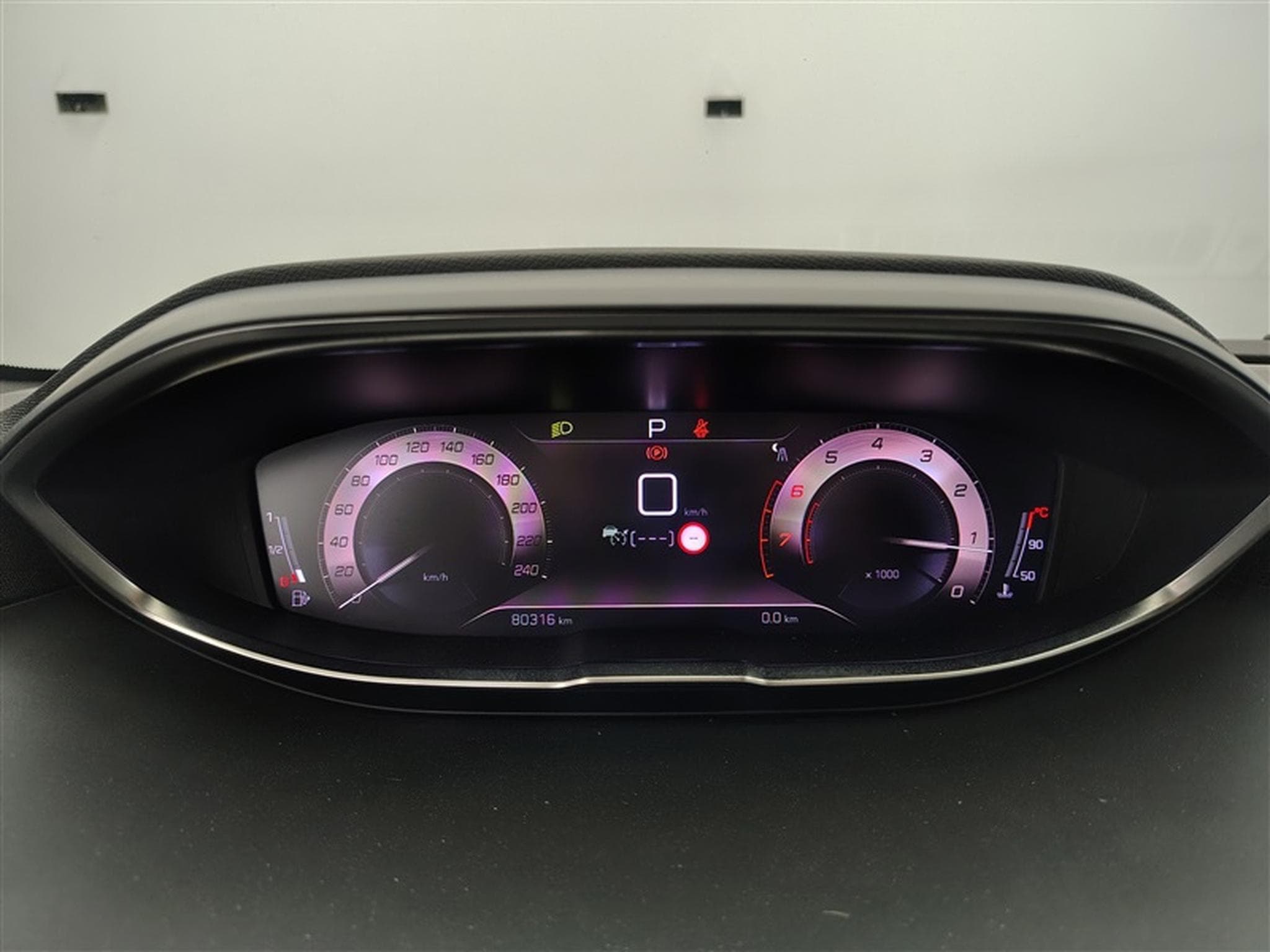 Peugeot 5008 1.2 PureTech GT AUTO/S-CUIR/NAVI/FULL LED/JA18/PDC (2024) - Photo 10