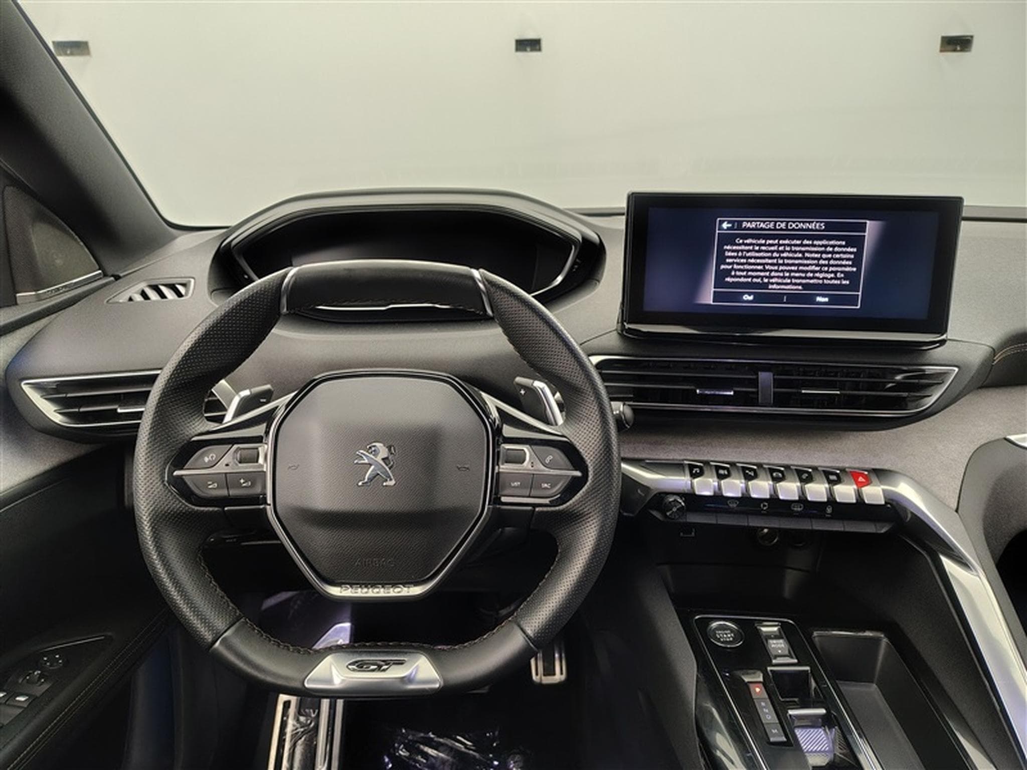 Peugeot 5008 1.2 PureTech GT AUTO/S-CUIR/NAVI/FULL LED/JA18/PDC (2024) - Photo 9
