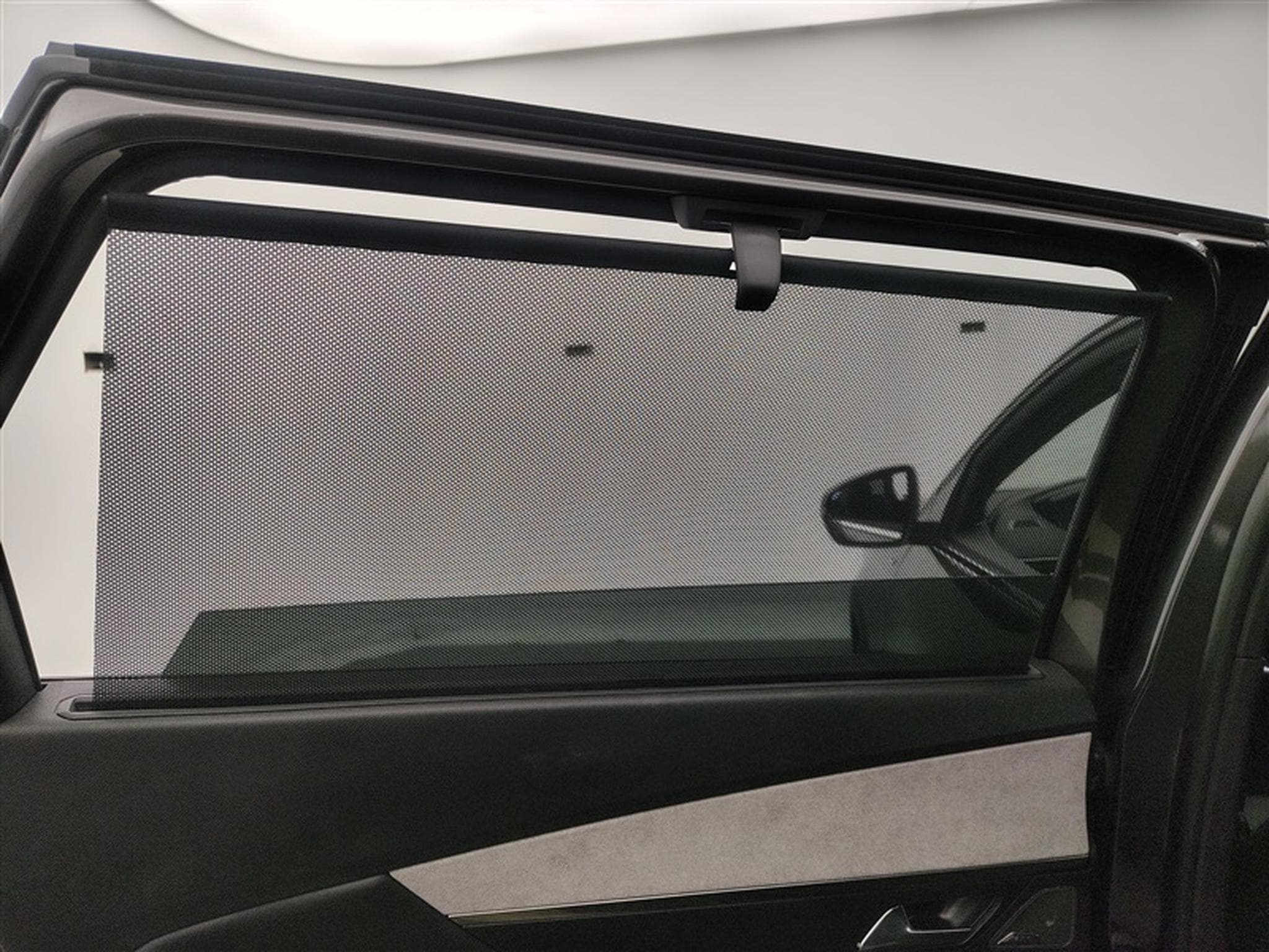Peugeot 5008 1.2 PureTech GT AUTO/S-CUIR/NAVI/FULL LED/JA18/PDC (2024) - Photo 19