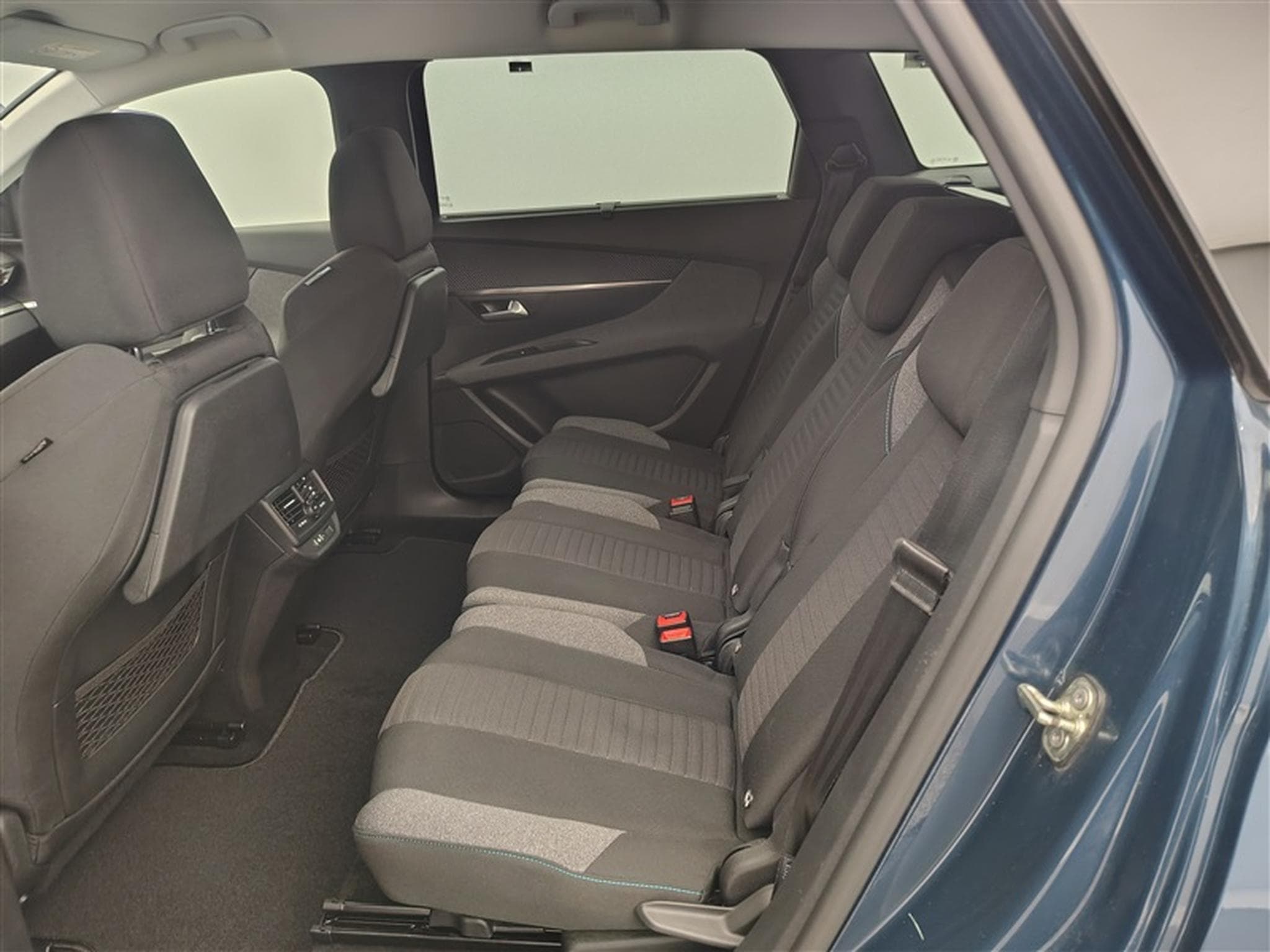 Peugeot 5008 1.5 BlueHDi Style 7PL/NAVI/LED/JA17/PDC (2021) - Photo 12