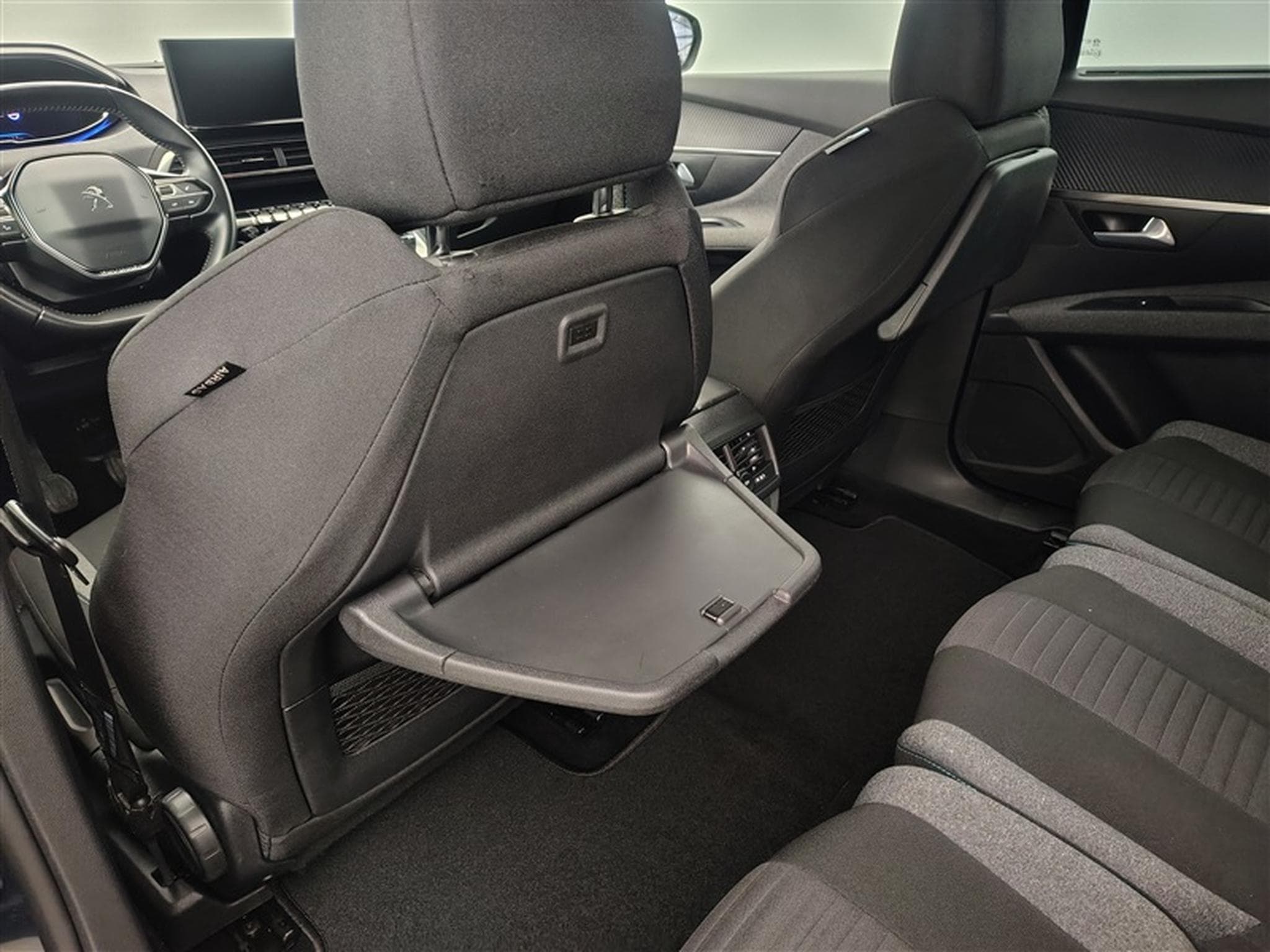 Peugeot 5008 1.5 BlueHDi Style 7PL/NAVI/LED/JA17/PDC (2021) - Photo 18