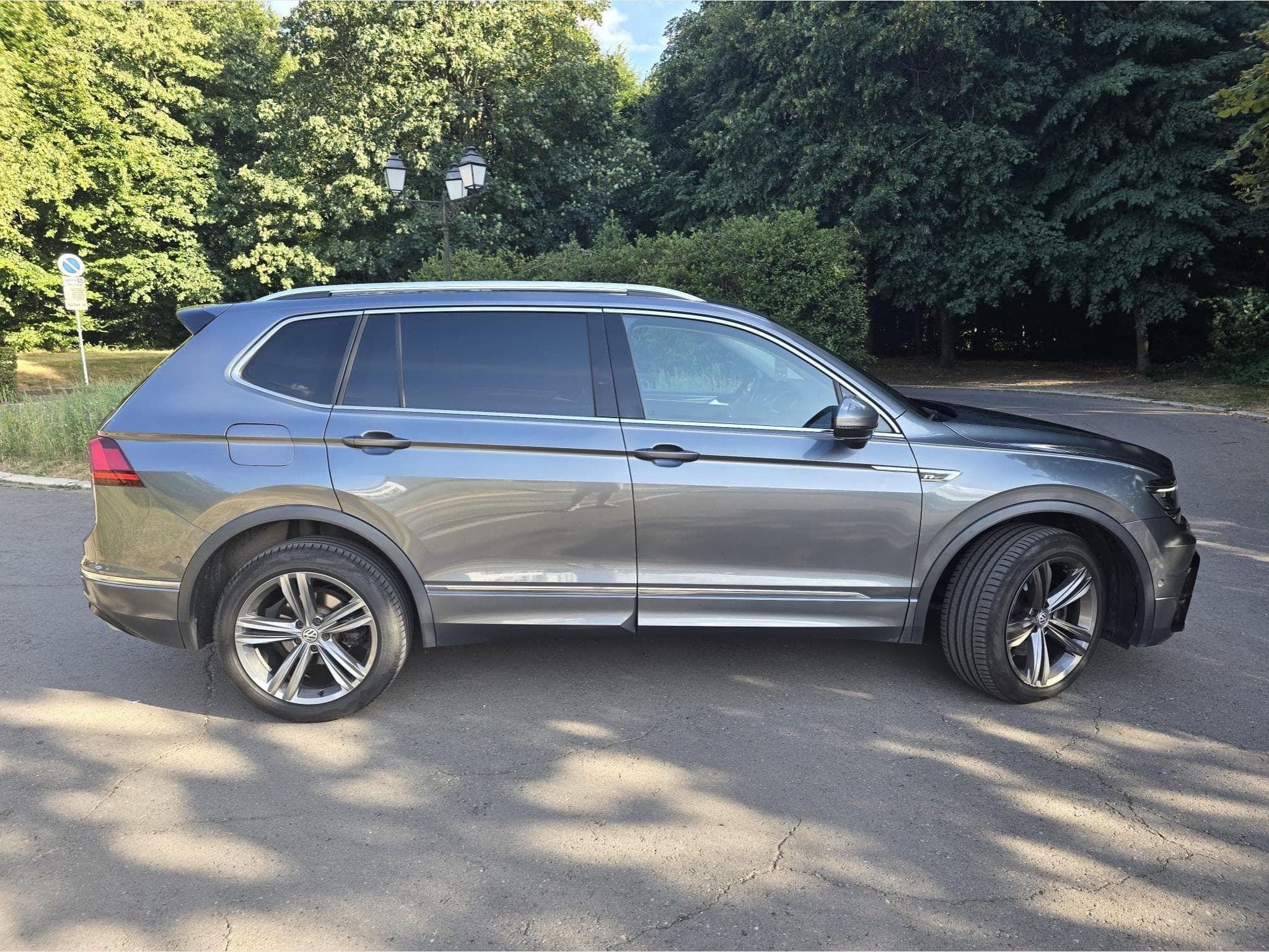 VW Tiguan R Line (2019) - Photo 5