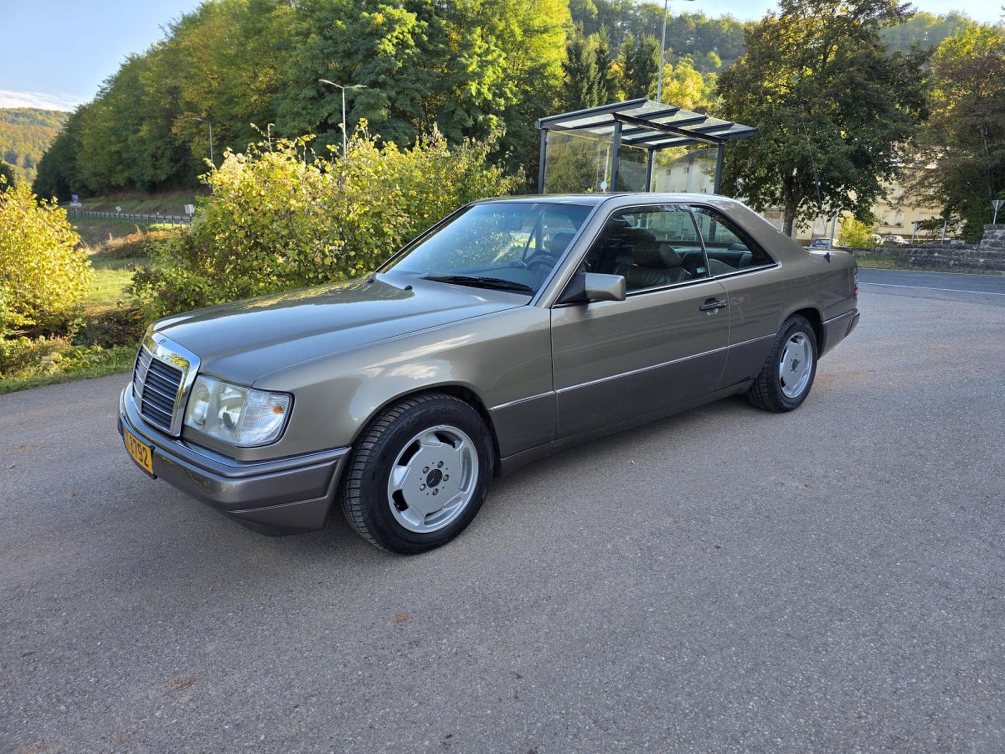 Mercedes 300 CE (1991) - Photo 1