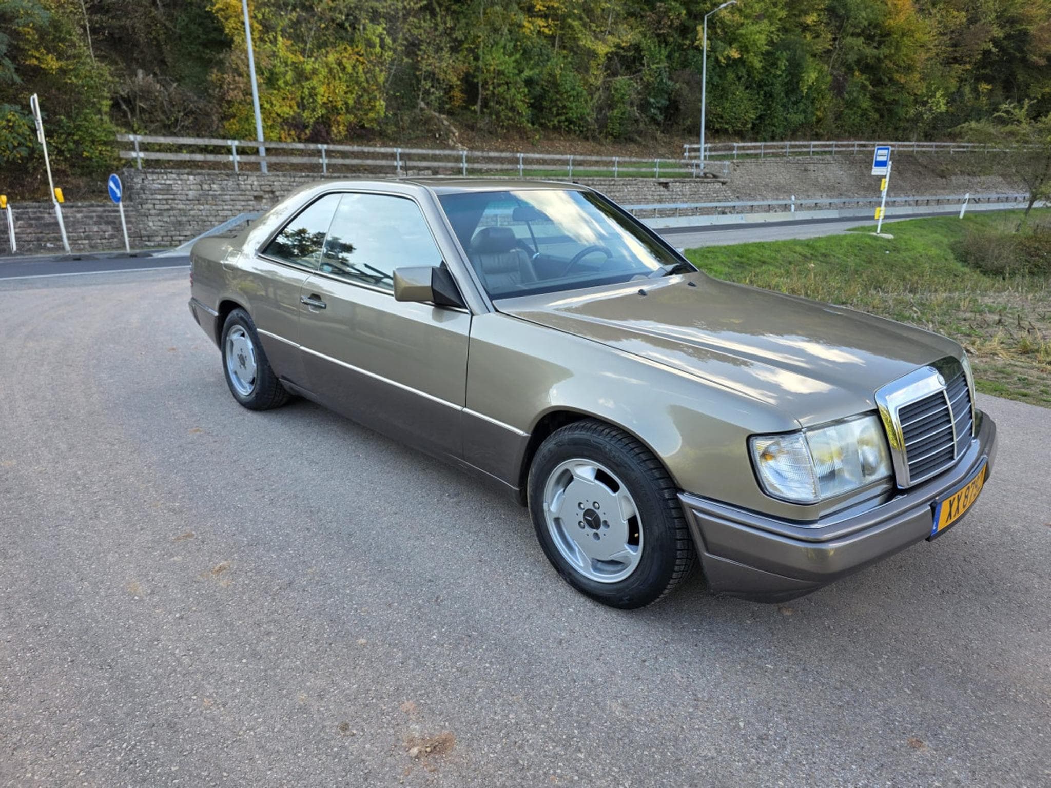 Mercedes 300 CE (1991) - Photo 2