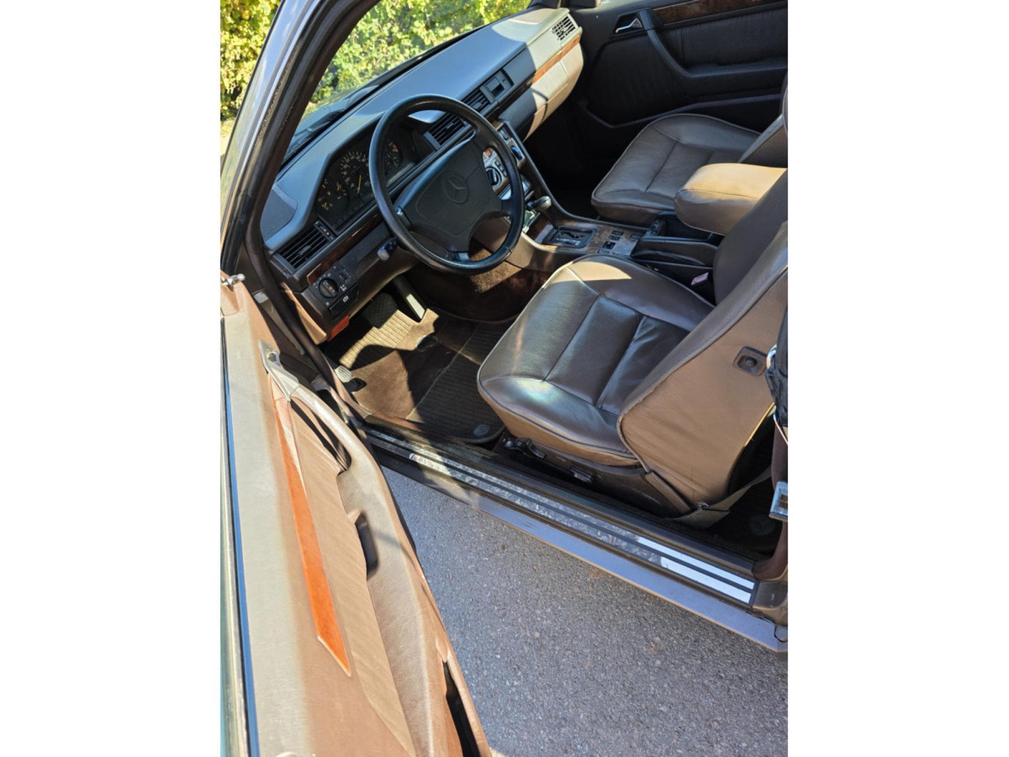 Mercedes 300 CE (1991) - Photo 5