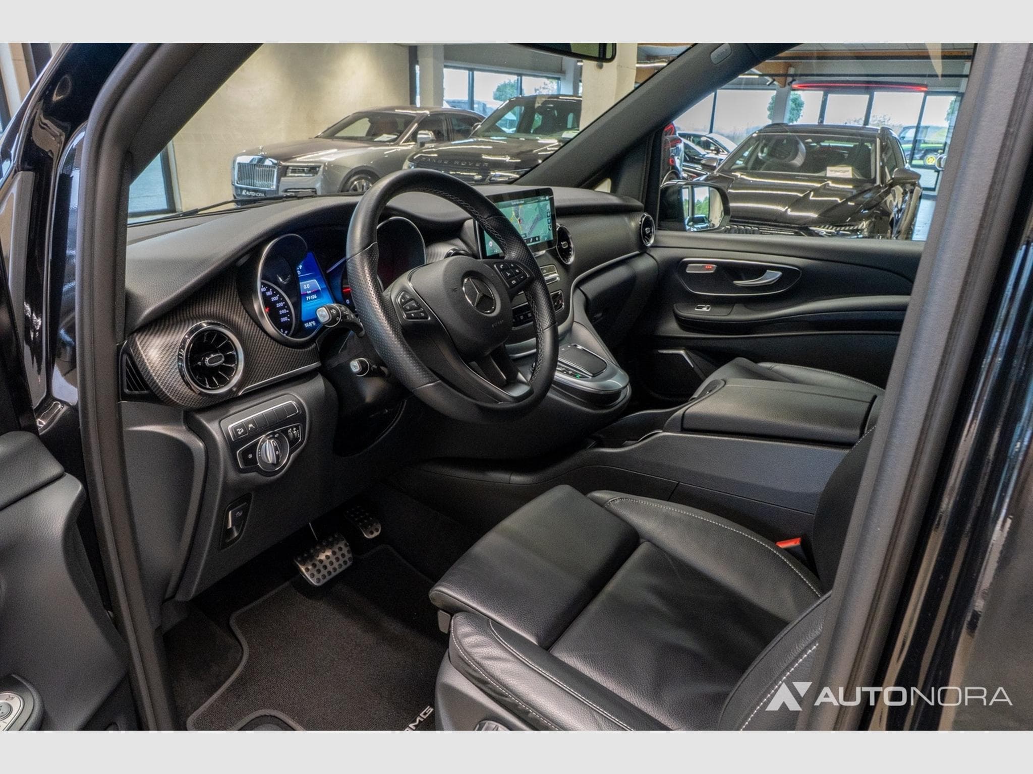 Mercedes V 300 V 300 d Edition 4MATIC kompakt AMG Line (2024) - Photo 11