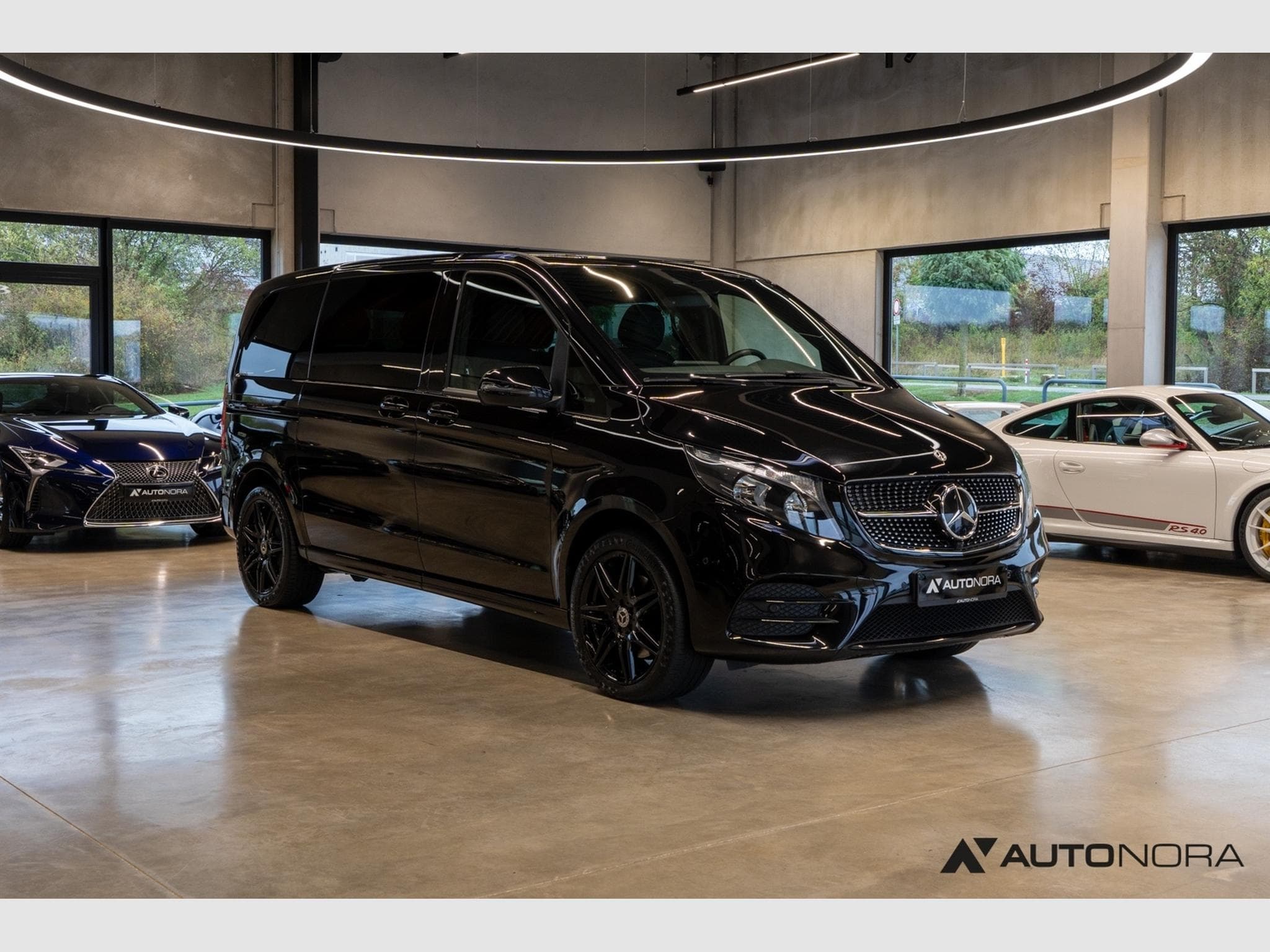 Mercedes V 300 V 300 d Edition 4MATIC kompakt AMG Line (2024) - Photo 3