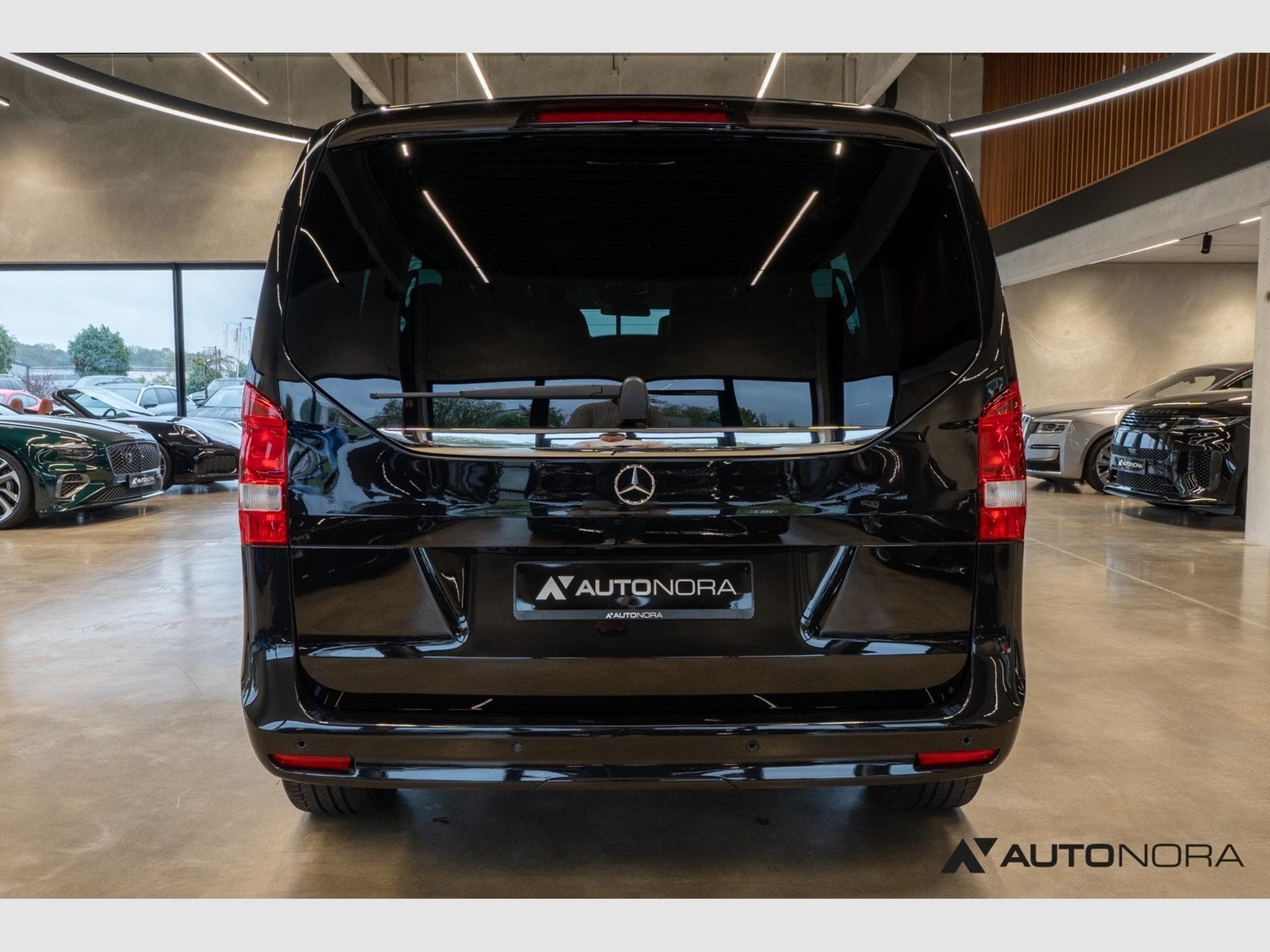 Mercedes V 300 V 300 d Edition 4MATIC kompakt AMG Line (2024) - Photo 8