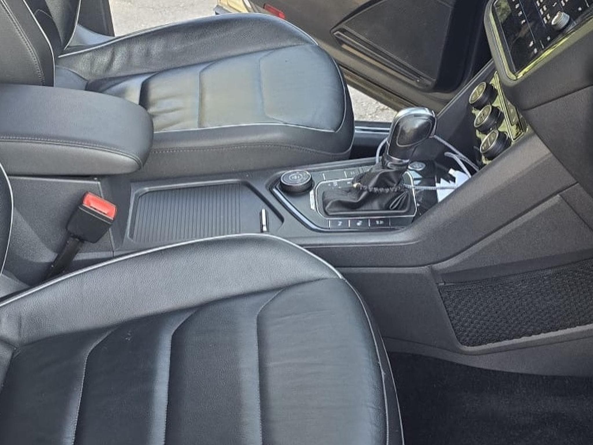 VW Tiguan R Line (2019) - Photo 8