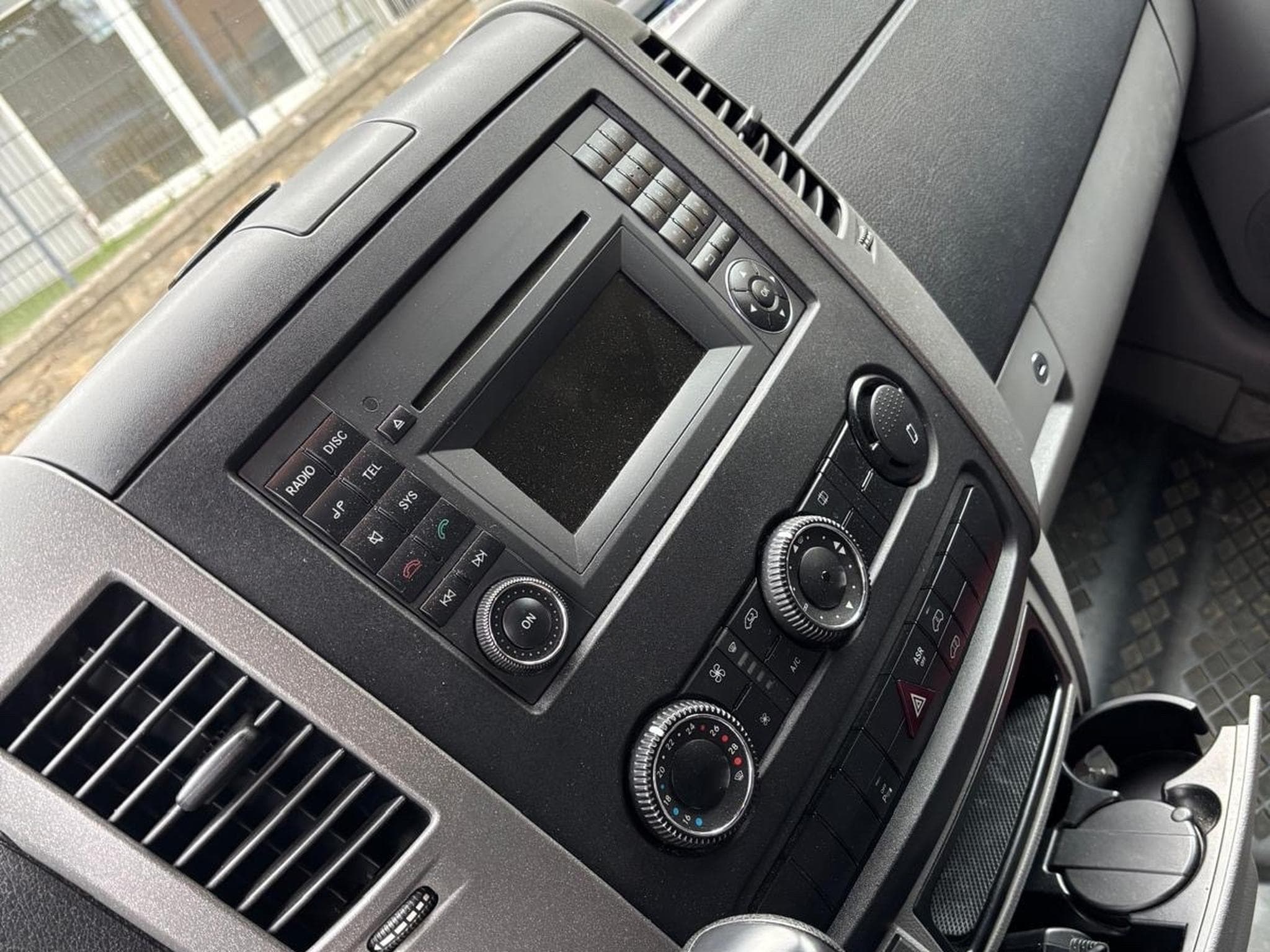 Mercedes Sprinter 319 cdi (2010) - Photo 2