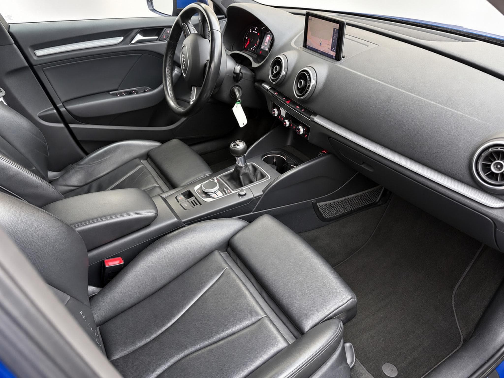 Audi A3 2.0 Tdi 150 Ambition (2013) - Photo 5