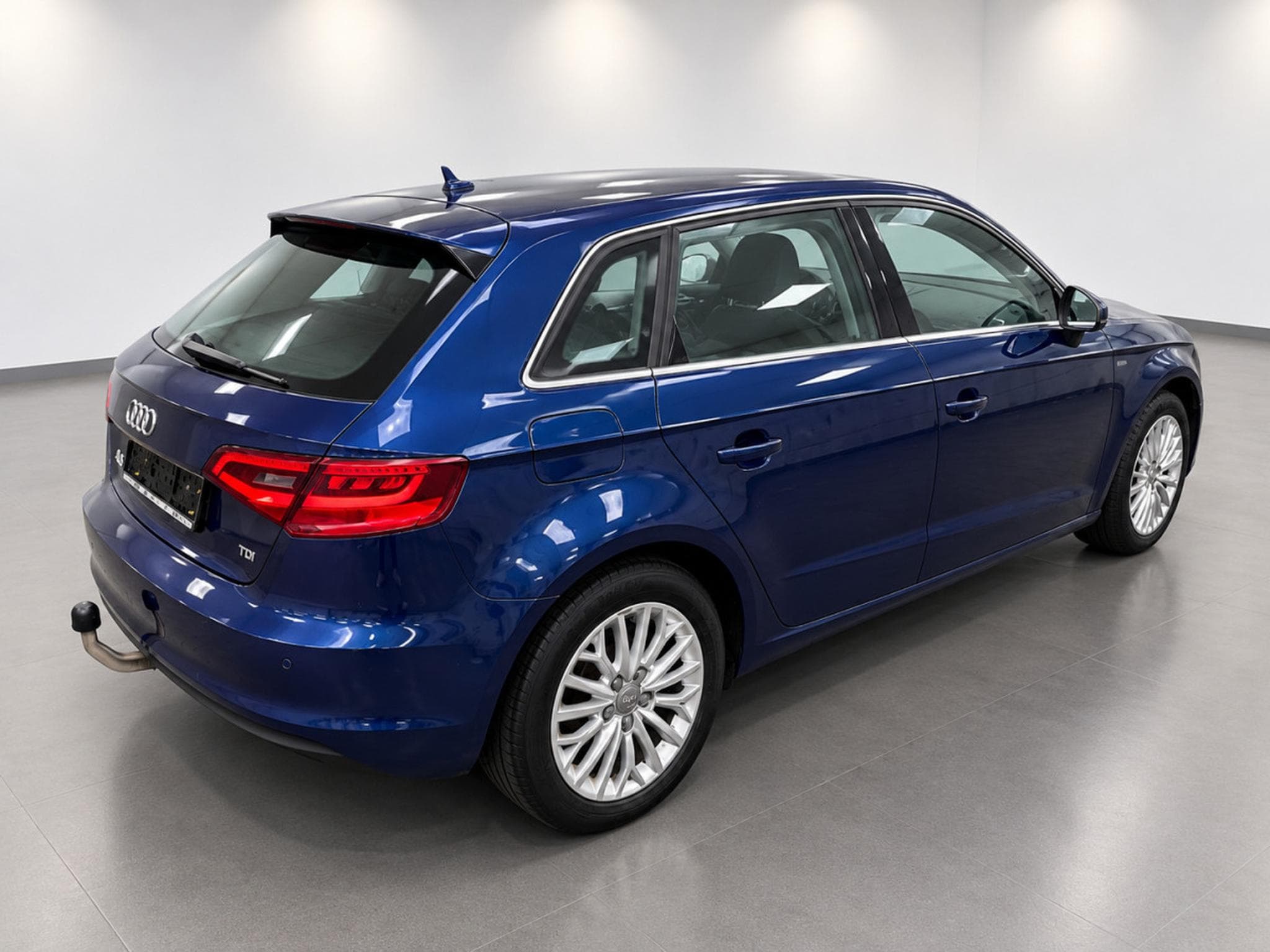 Audi A3 2.0 Tdi 150 Ambition (2013) - Photo 3