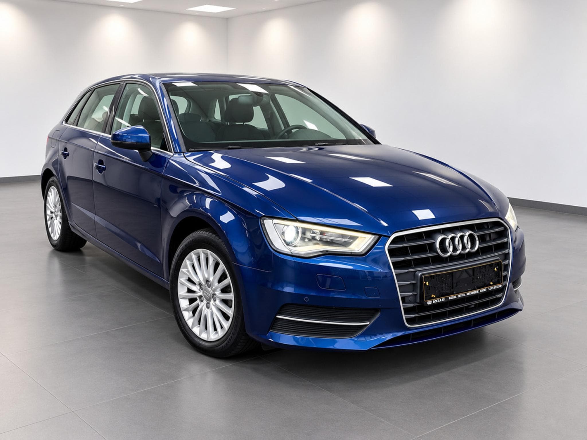 Audi A3 2.0 Tdi 150 Ambition (2013) - Photo 2