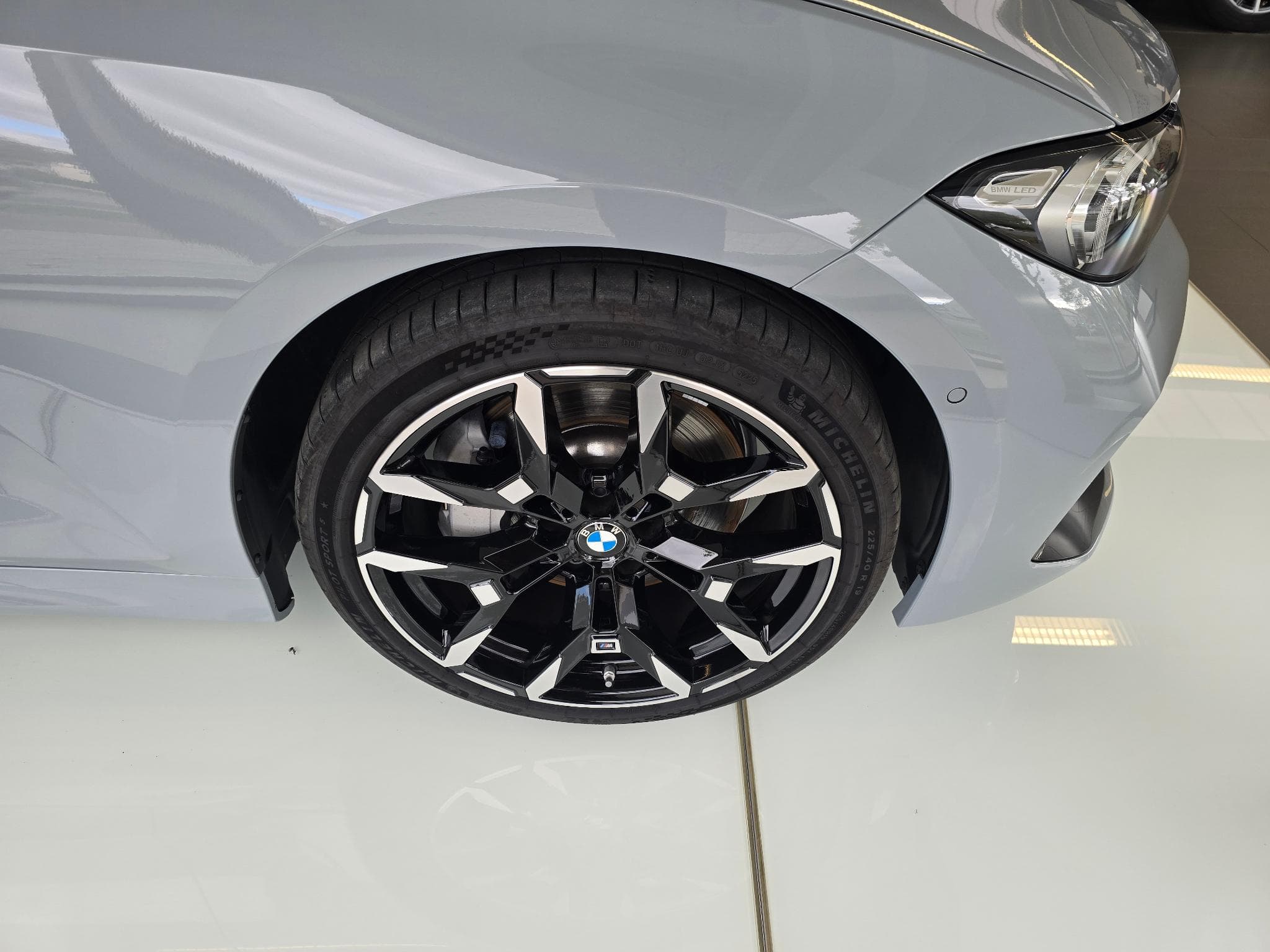 BMW 330 i xDrive M-Sport, Attache, Toit ouvrant, Hifi System, Active (2026) - Photo 2