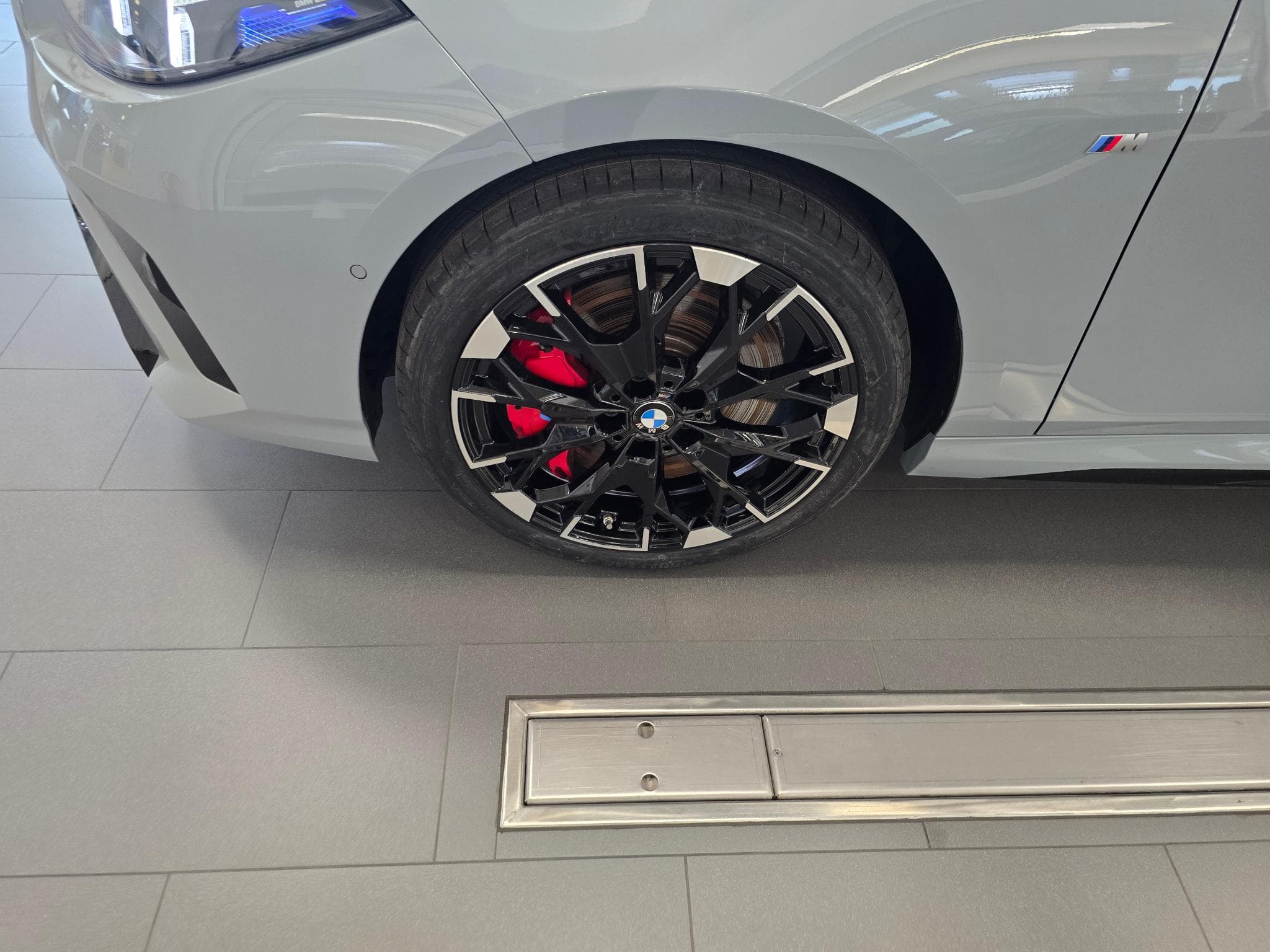 BMW M135 M sport Pro, Toit ouvrant, Harman Kardon... (2025) - Foto 4