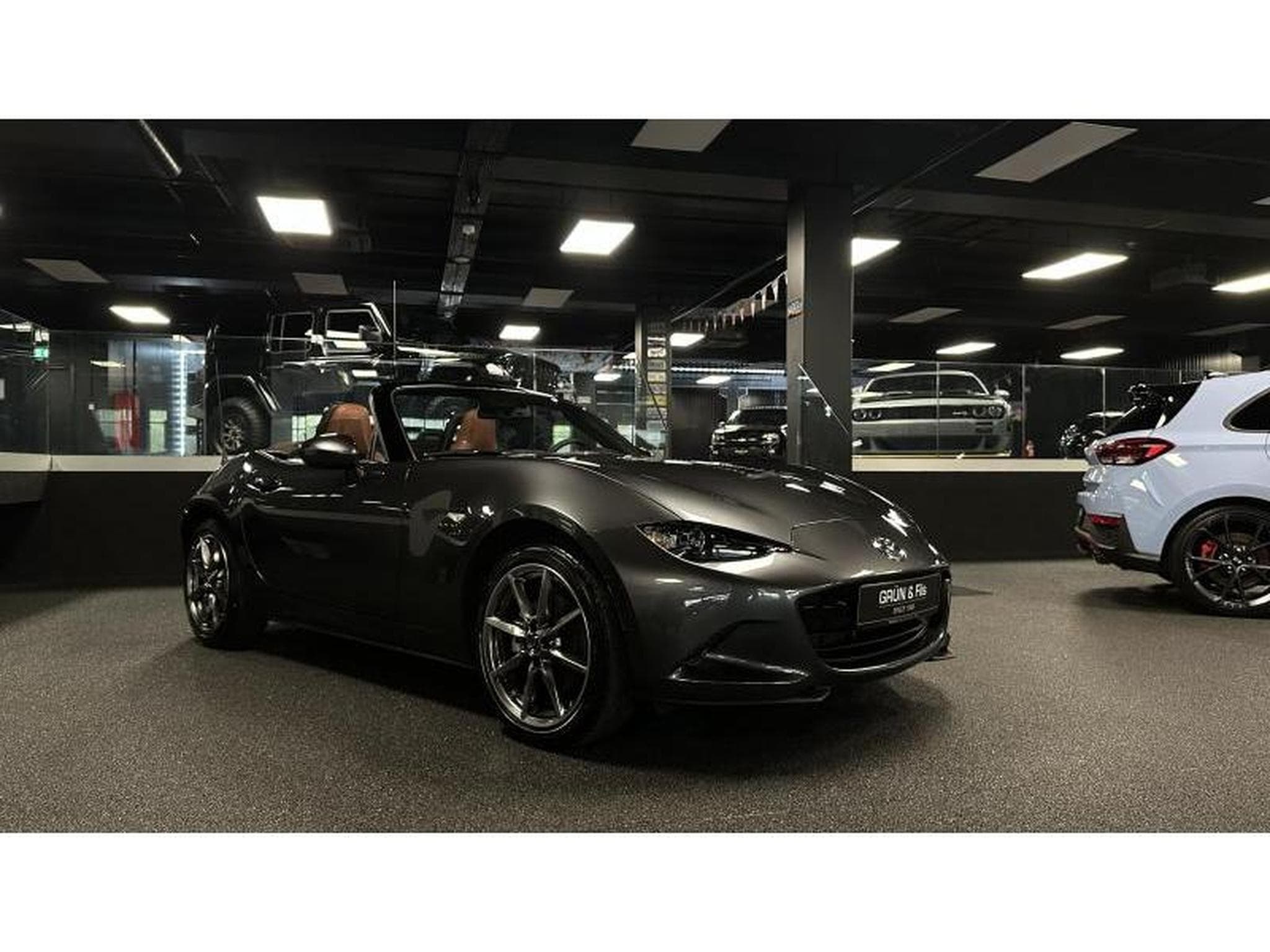 Mazda MX-5 Skyactiv-G Kazari (2024) - Photo 1
