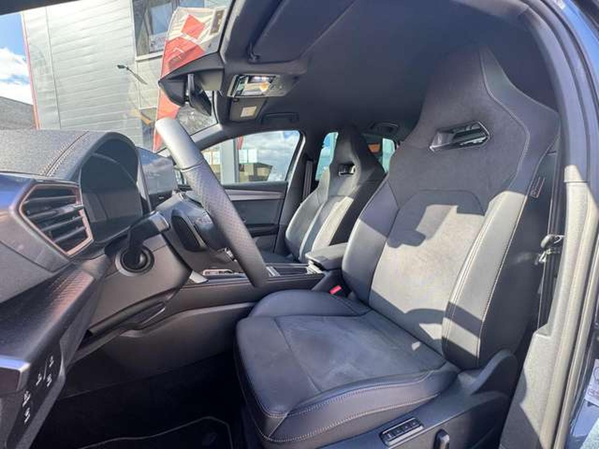 CUPRA Leon Leon 1.5 eTSI DSG (2025) - Foto 10