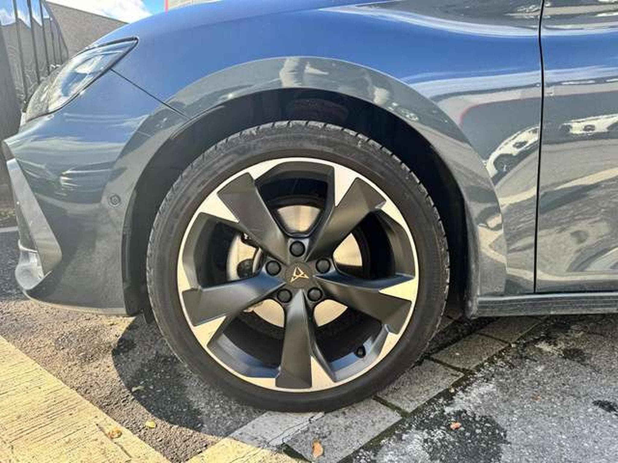 CUPRA Leon Leon 1.5 eTSI DSG (2025) - Foto 24