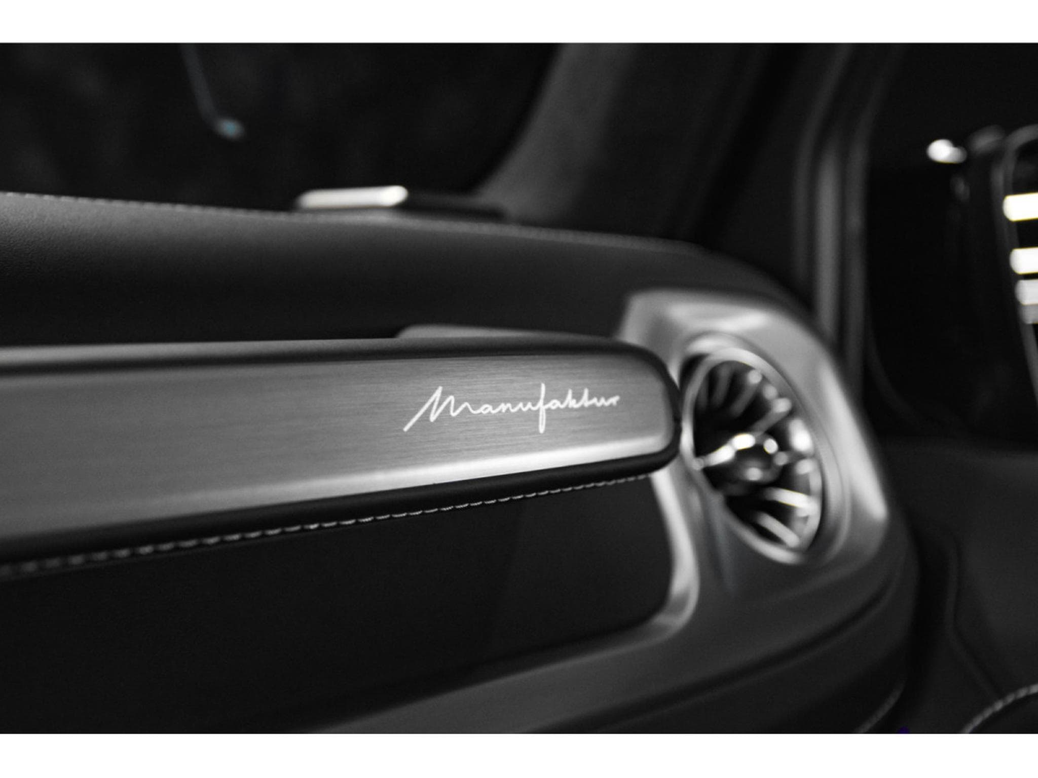 Mercedes G 63 AMG V8 Bi-Turbo - MANUFAKTUR (2023) - Photo 17