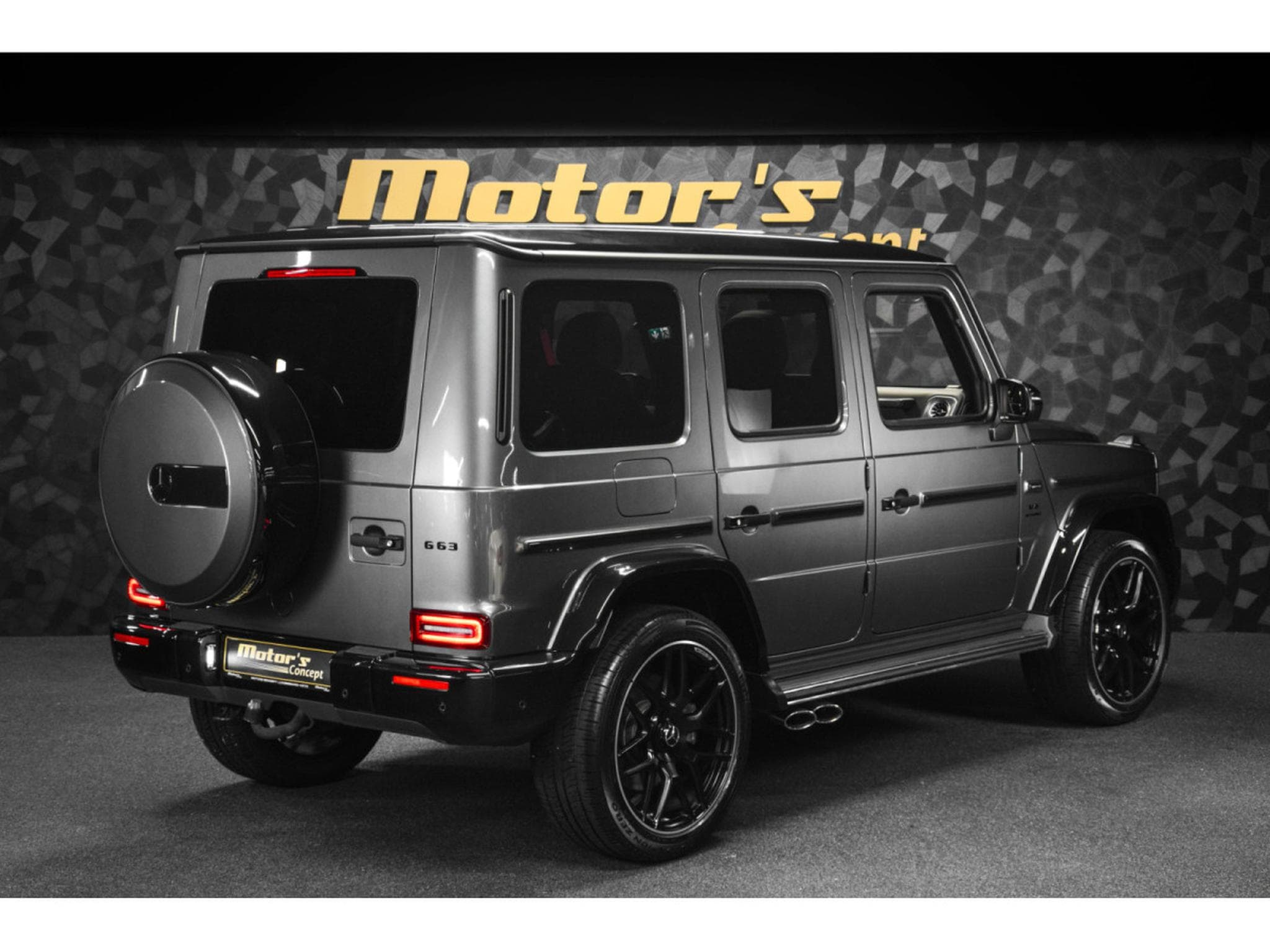 Mercedes G 63 AMG V8 Bi-Turbo - MANUFAKTUR (2023) - Photo 3