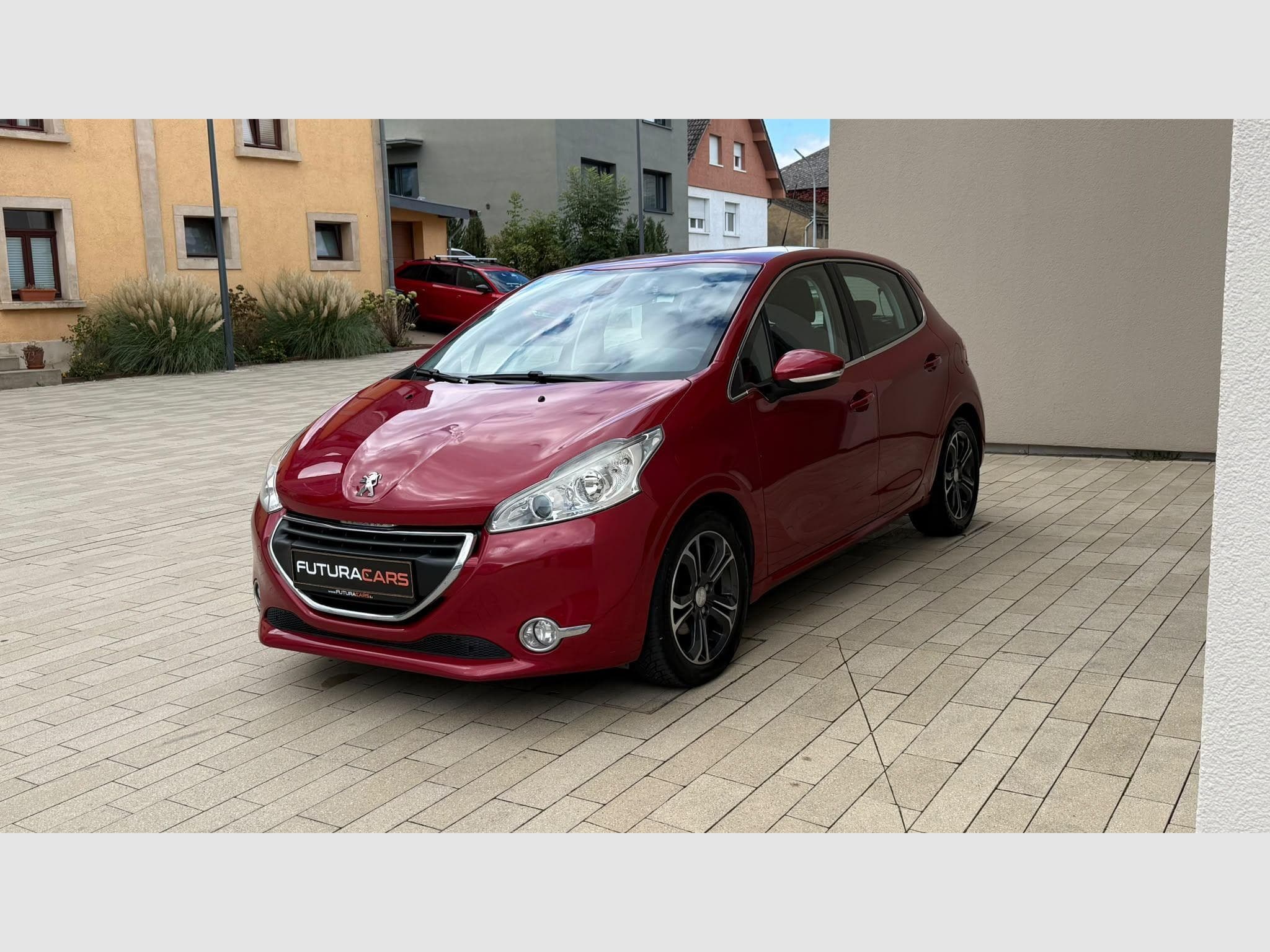 Peugeot 208 1.6 eHdi (2014) - Foto 1