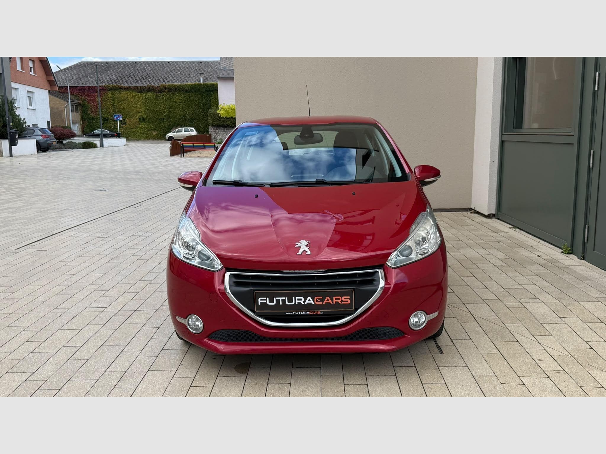 Peugeot 208 1.6 eHdi (2014) - Foto 2