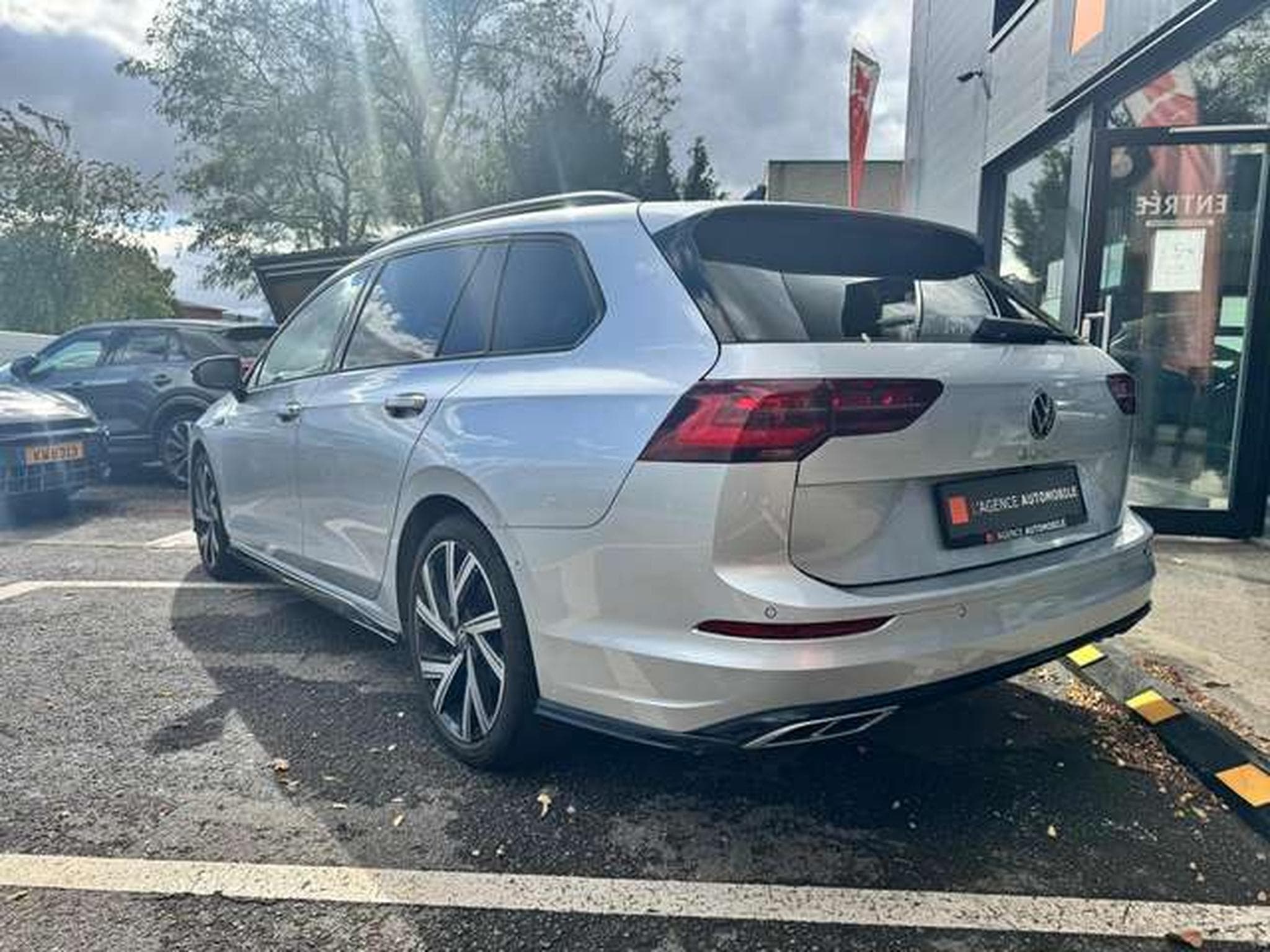 VW Golf Golf Variant 2.0 TDI SCR DSG R-Line / 1er OWNER  JUSQU'A 36 (2023) - Foto 7
