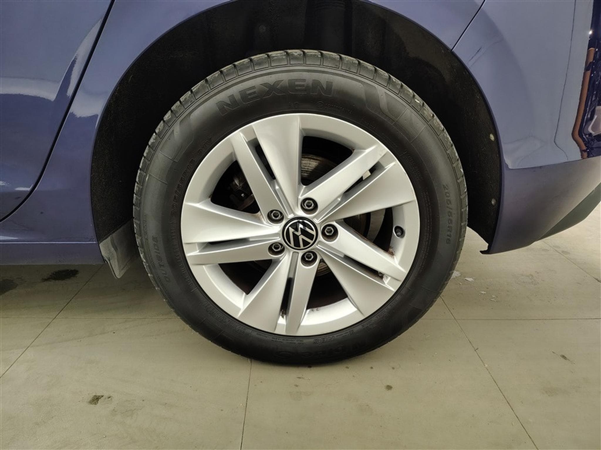 VW Golf 1.0 TSI Life Business NAVI/FULL LED/JA16/PDC (2022) - Foto 4