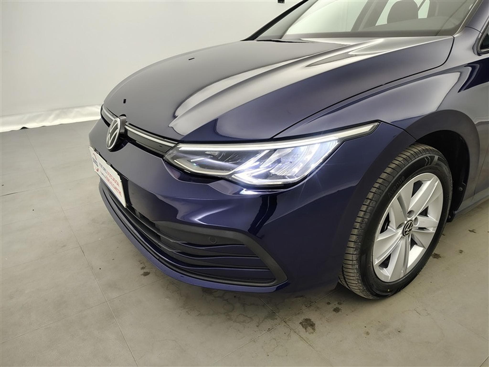 VW Golf 1.0 TSI Life Business NAVI/FULL LED/JA16/PDC (2022) - Foto 13