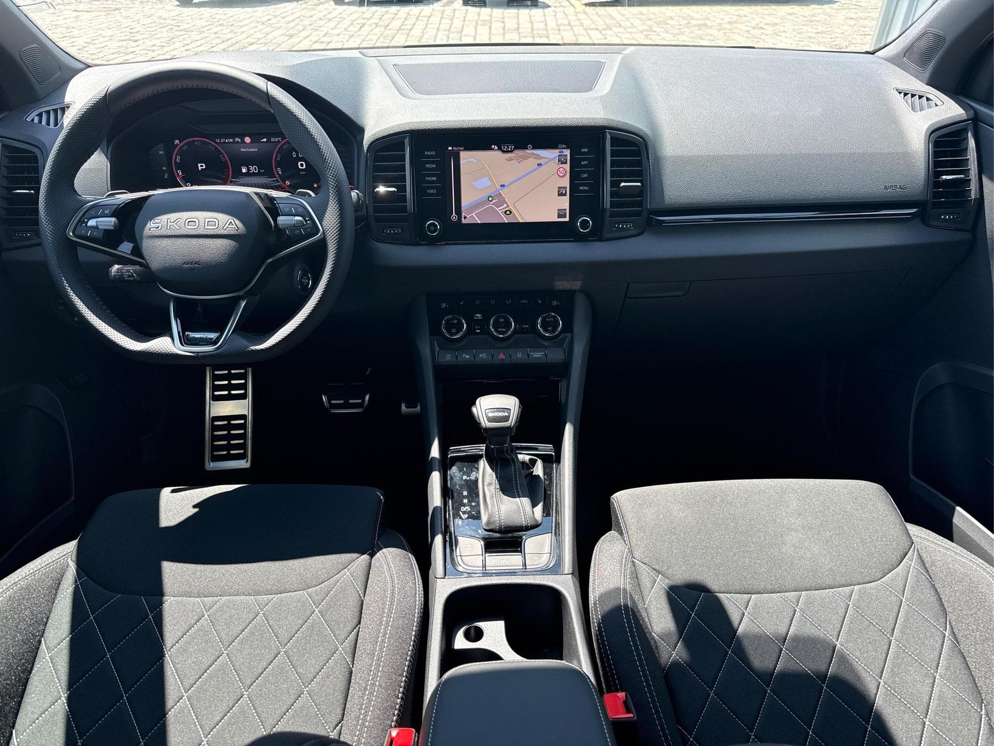 Skoda Karoq Sportline 1,5 TSI (2026) - Photo 7