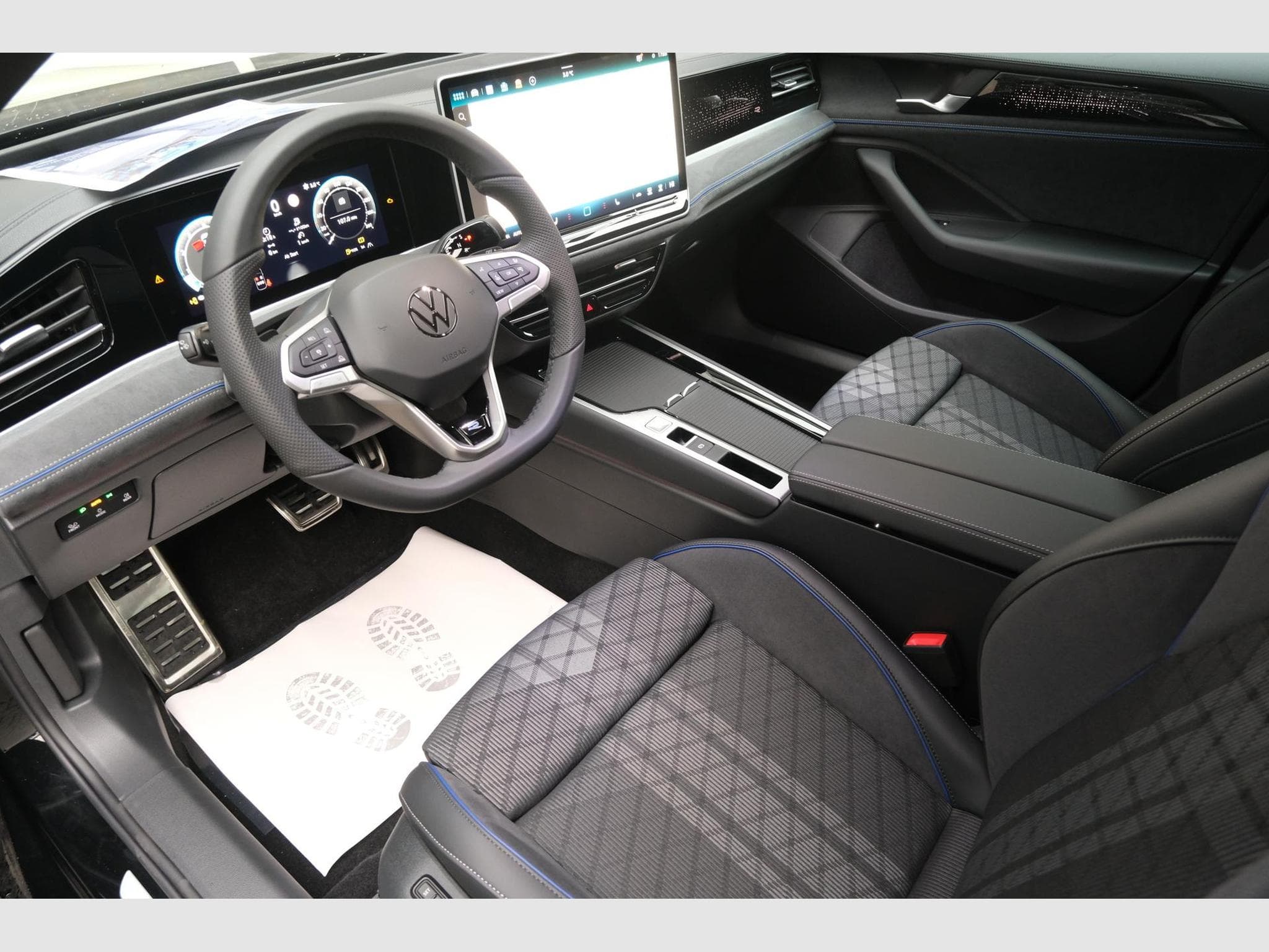 VW Passat Variant Var. 2.0 (2026) - Foto 14