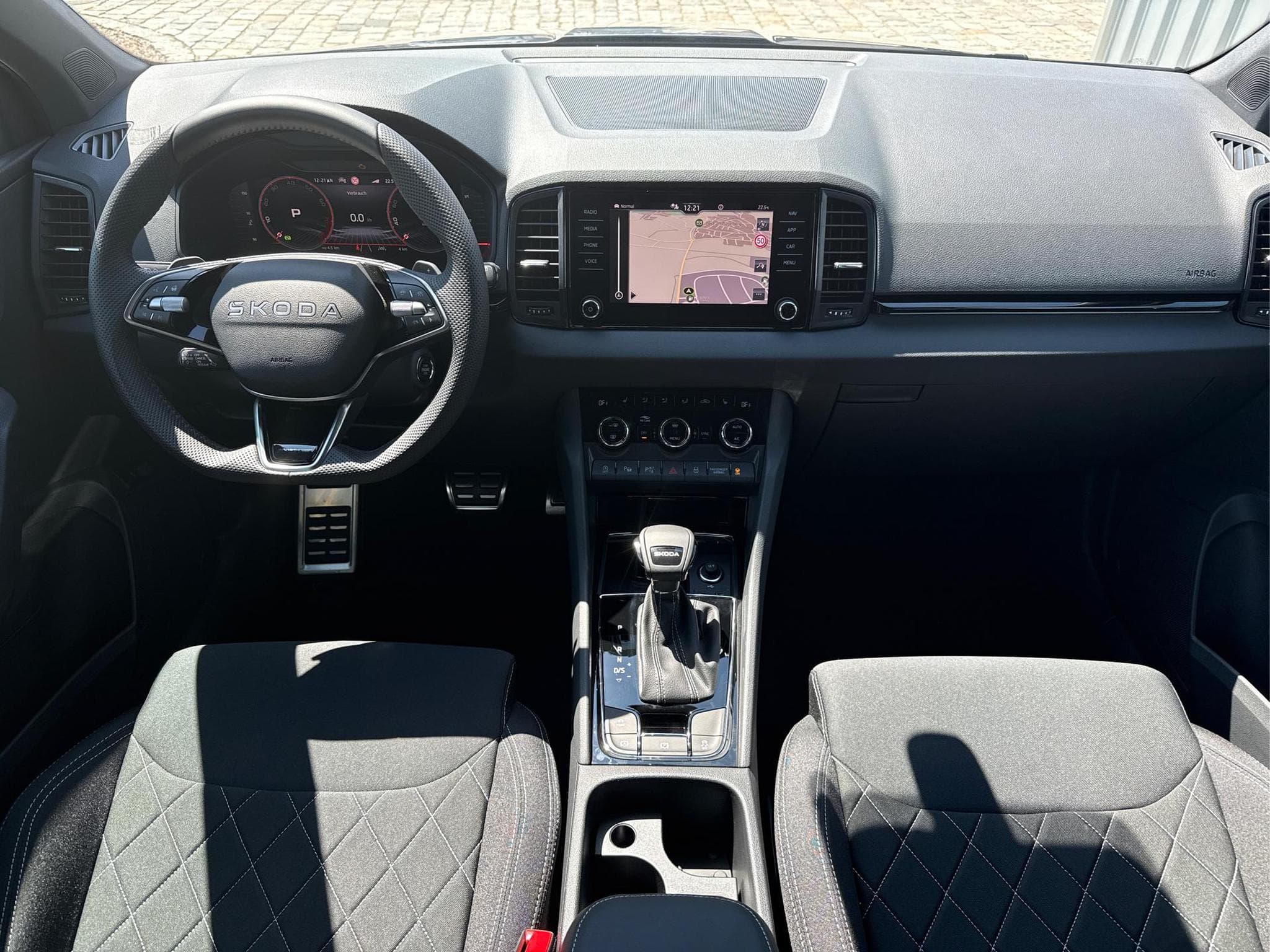 Skoda Karoq Sportline 1,5 TSI (2026) - Photo 7