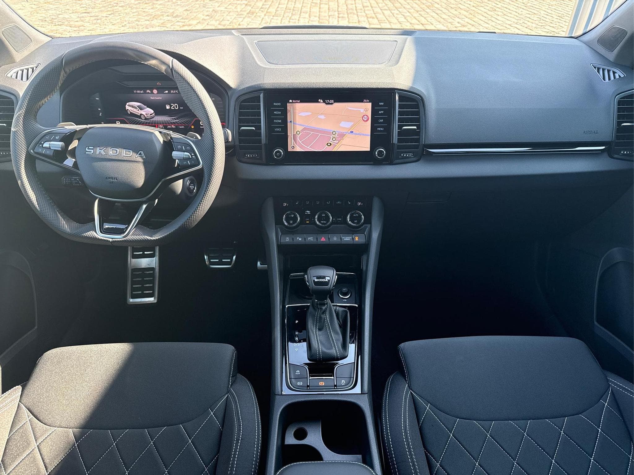 Skoda Karoq Sportline 1,5 TSI (2026) - Photo 7
