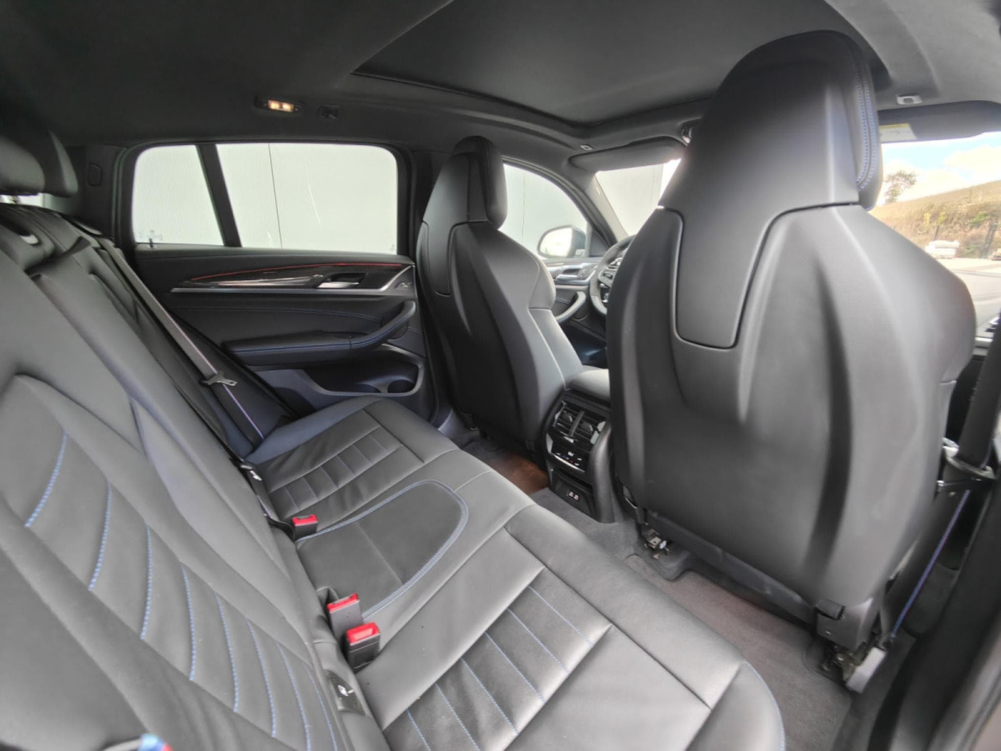 BMW X4 X4 XDRIVE20dA PACK M TOIT OUVRANT SIEGES M CARPLAY (2022) - Photo 9