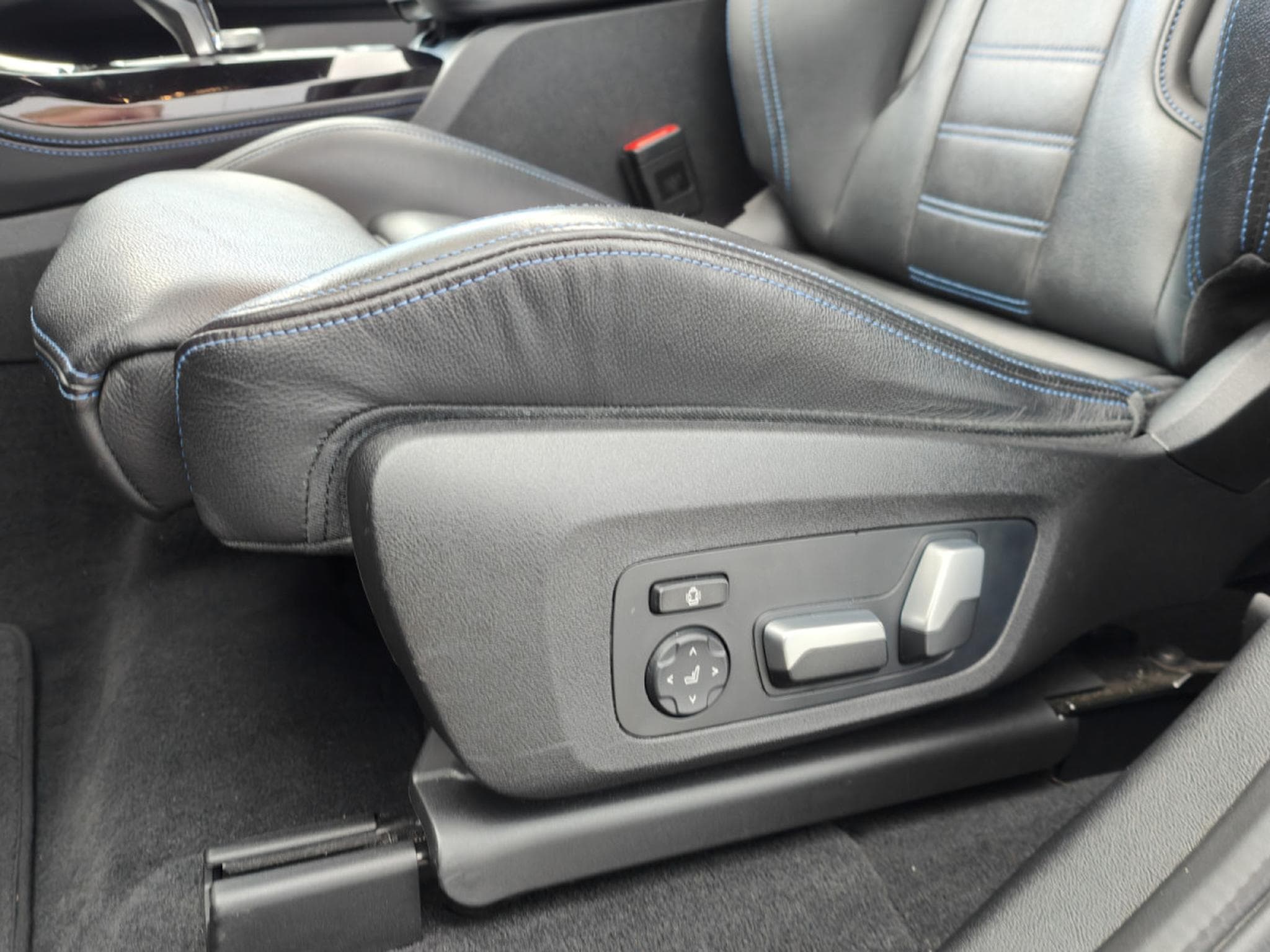 BMW X4 X4 XDRIVE20dA PACK M TOIT OUVRANT SIEGES M CARPLAY (2022) - Photo 16