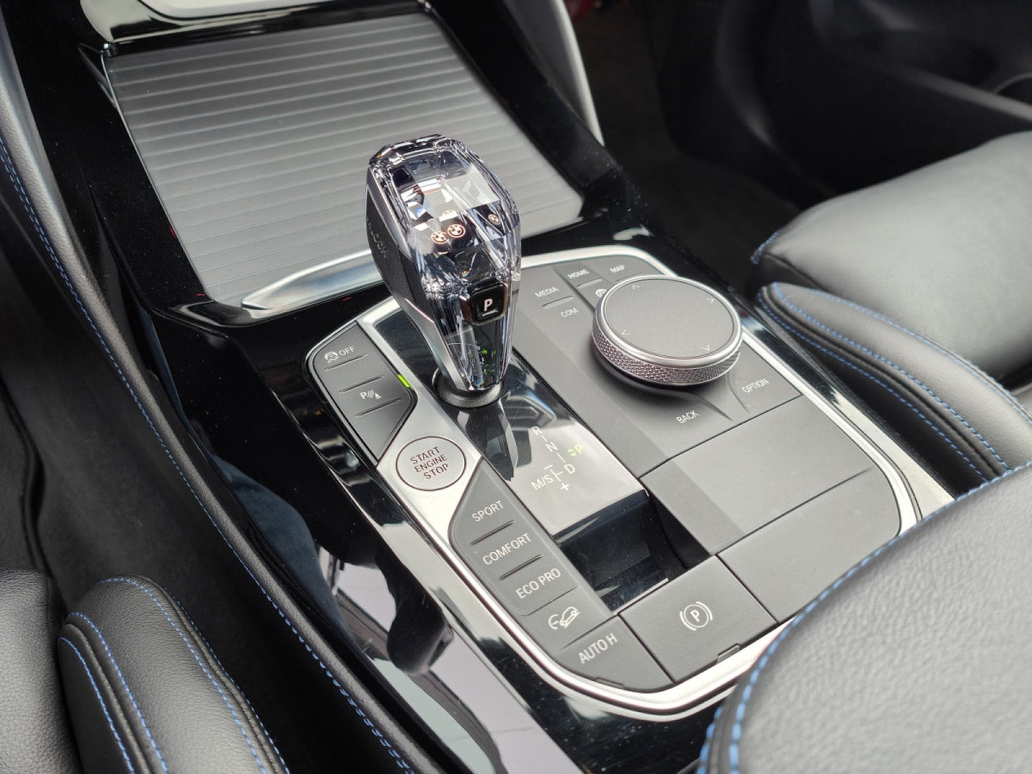 BMW X4 X4 XDRIVE20dA PACK M TOIT OUVRANT SIEGES M CARPLAY (2022) - Photo 18