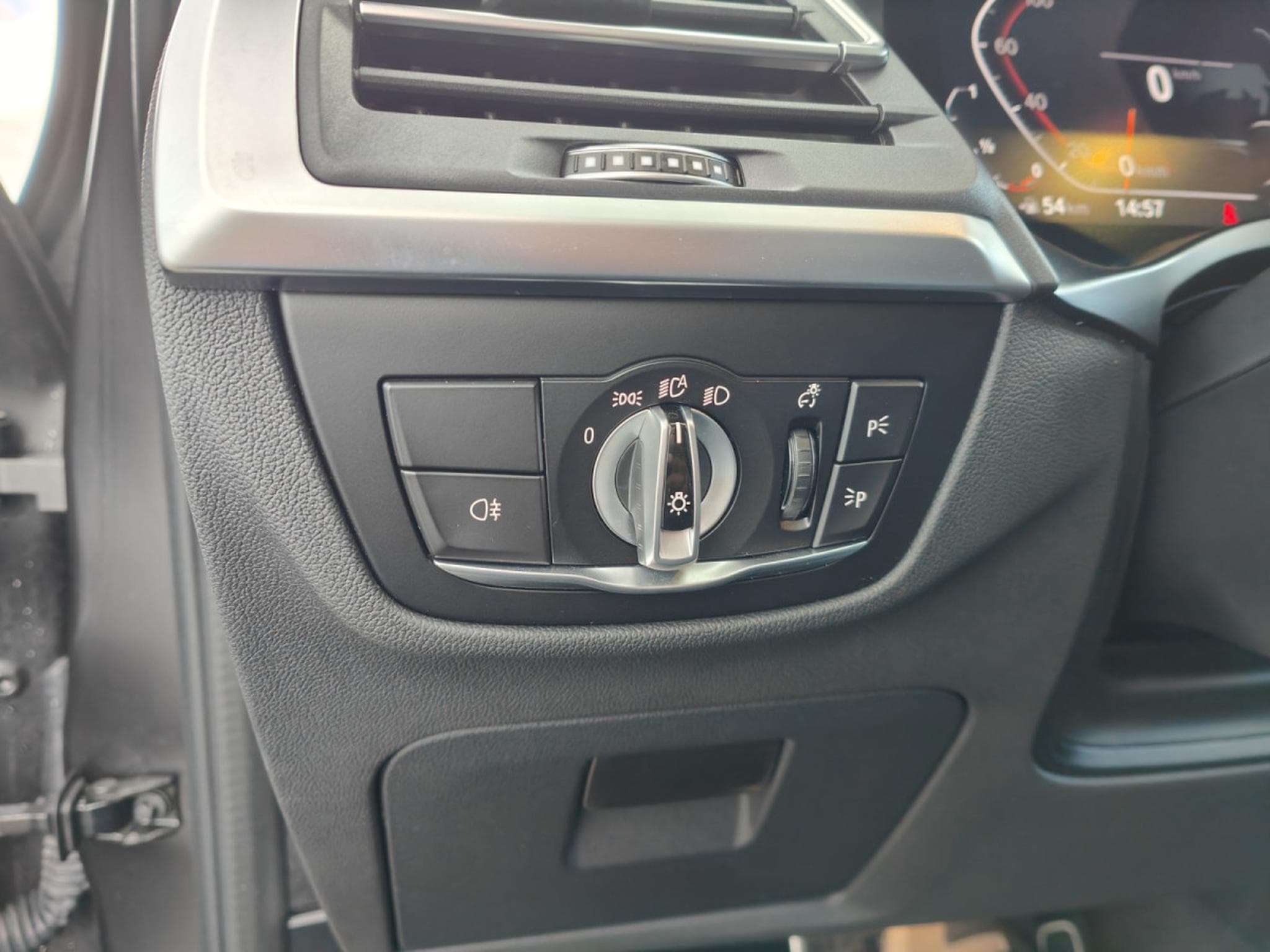 BMW X4 X4 XDRIVE20dA PACK M TOIT OUVRANT SIEGES M CARPLAY (2022) - Photo 26