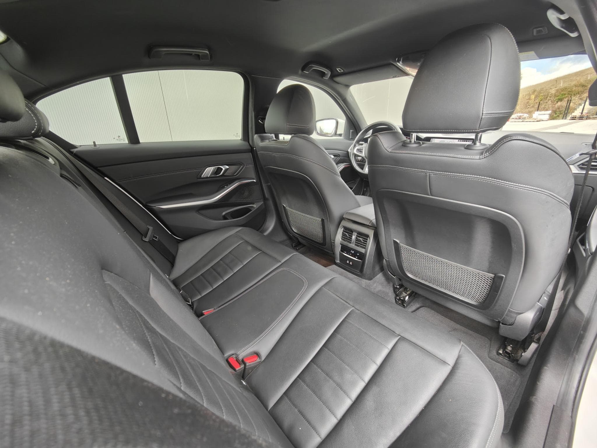 BMW 320 320dA PACK M ECLAIRAGE AMBIANCE GPS CARPLAY CAMERA (2021) - Photo 8