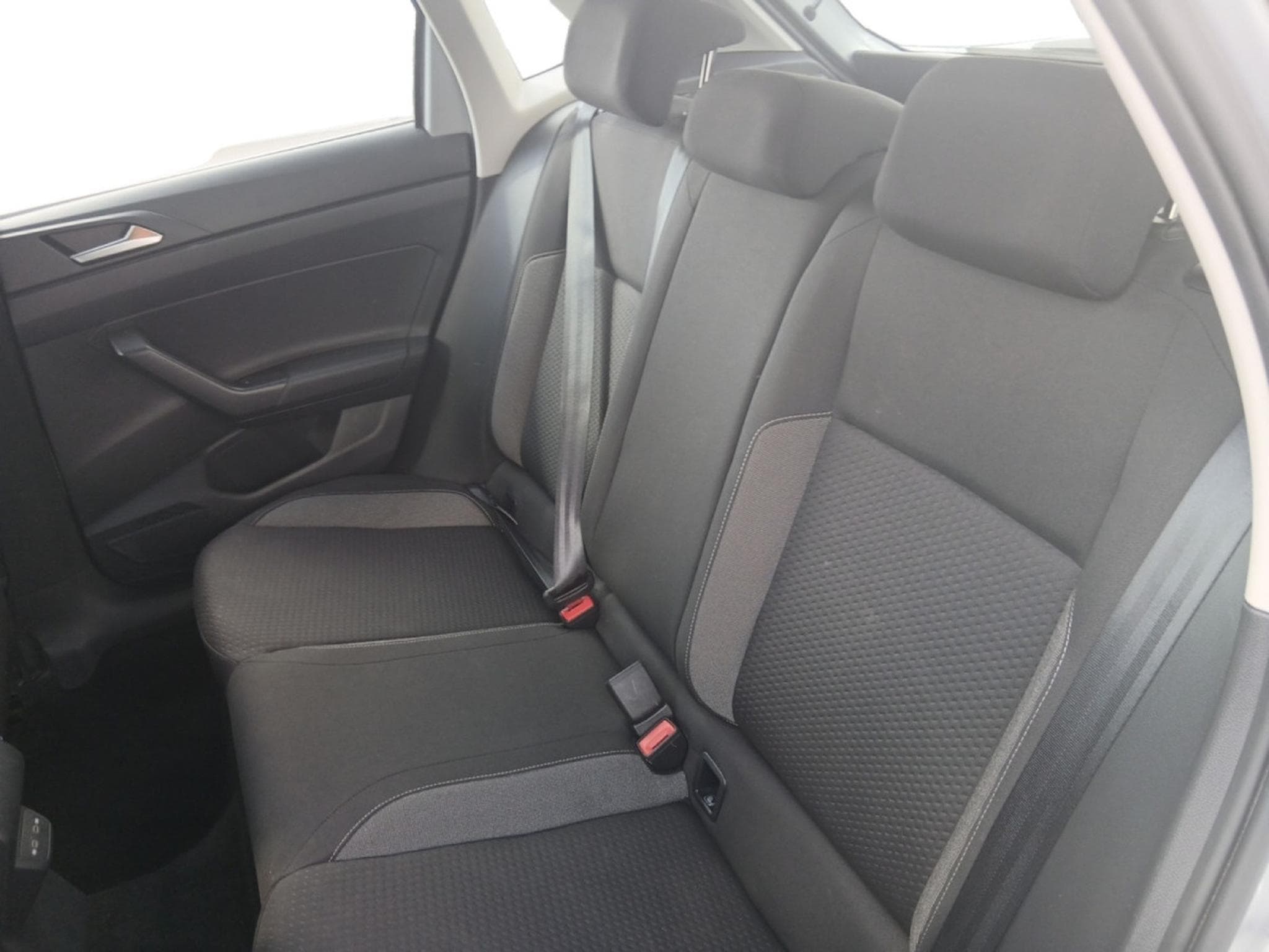 VW Polo 1.0 DSG Life (2024) - Photo 9