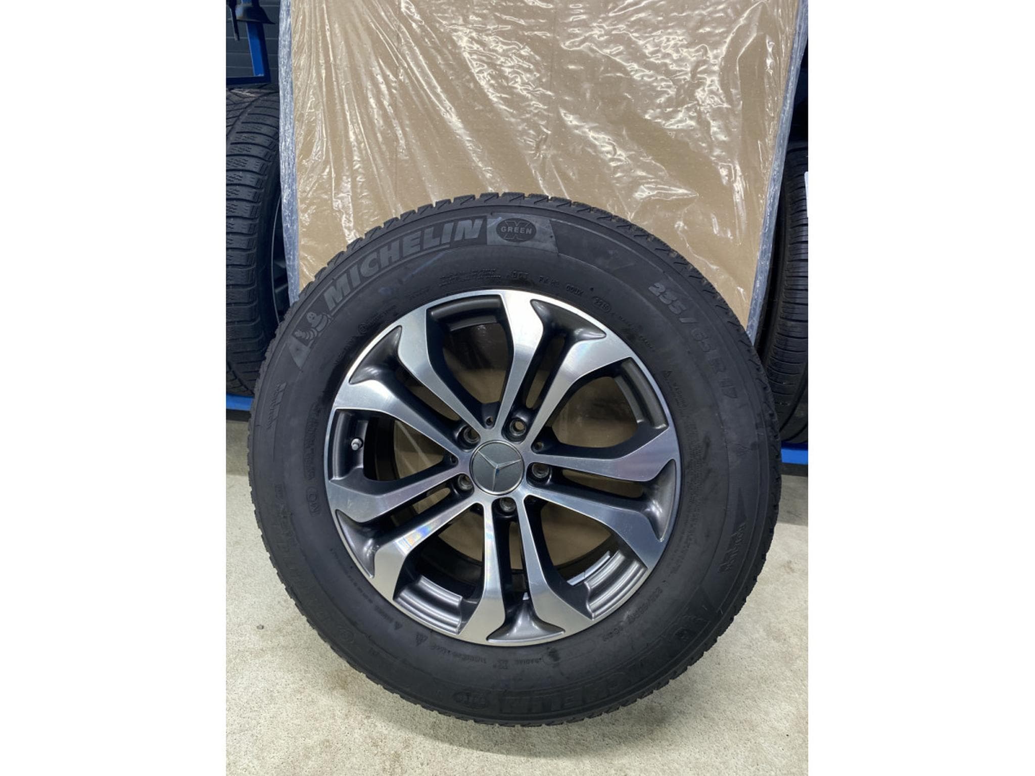 Jantes alu + Pneus h – 17" - Photo 1