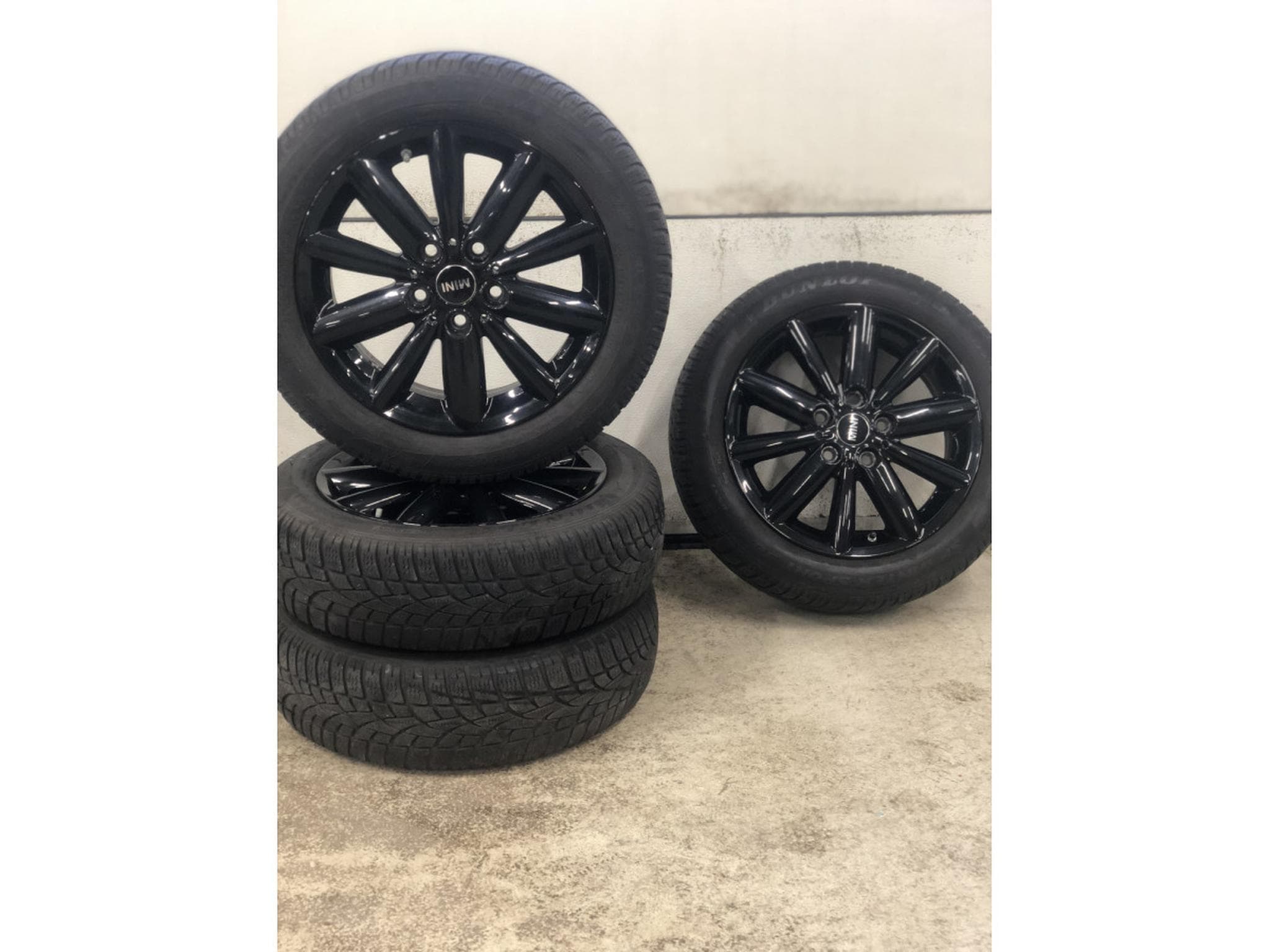 Jantes alu + Pneus h – 16" - Photo 1