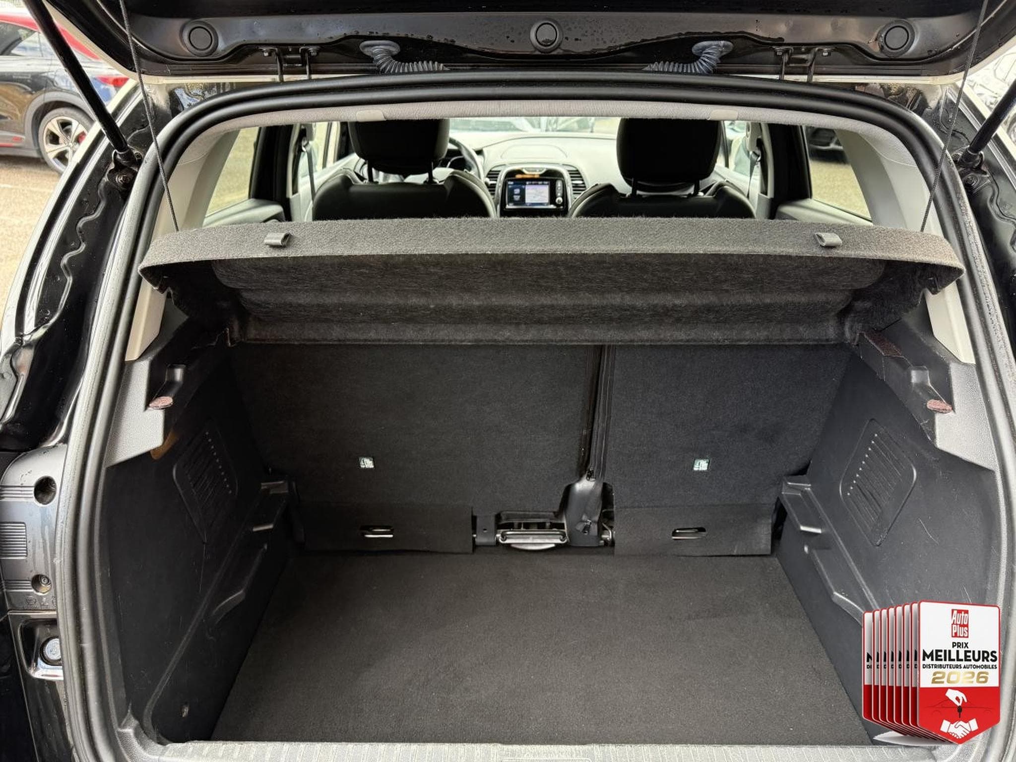 Renault CAPTUR 0.9 TCE 90 ENERGY INTENS 2016 (2016) - Photo 11