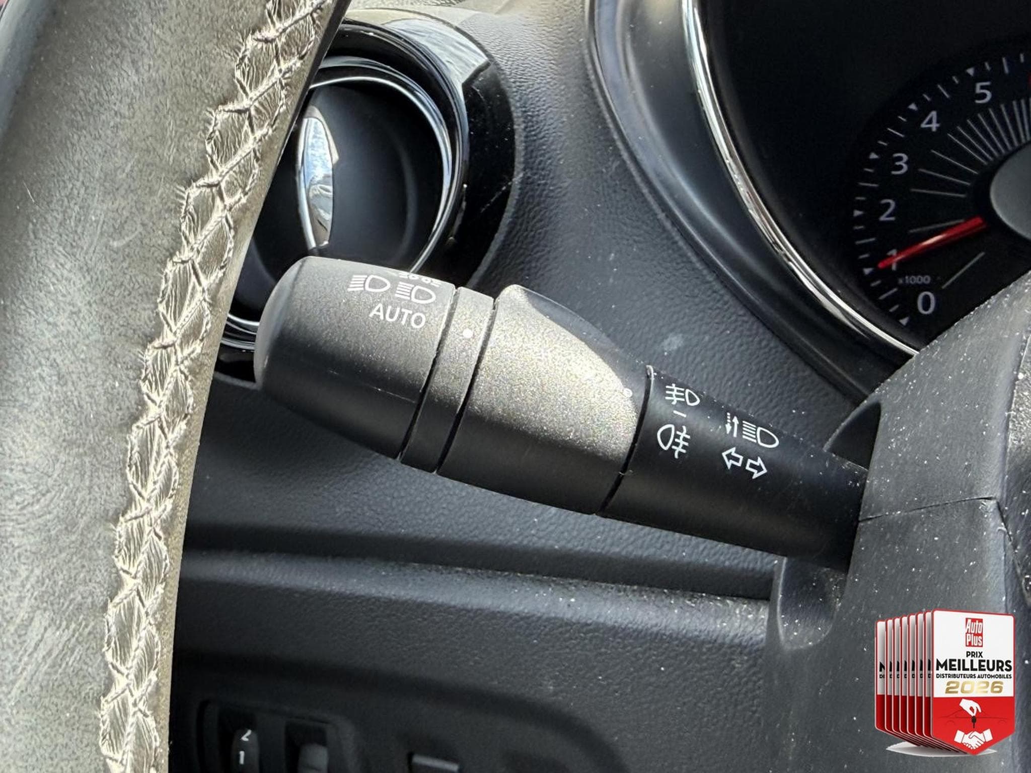 Renault CAPTUR 0.9 TCE 90 ENERGY INTENS 2016 (2016) - Photo 27
