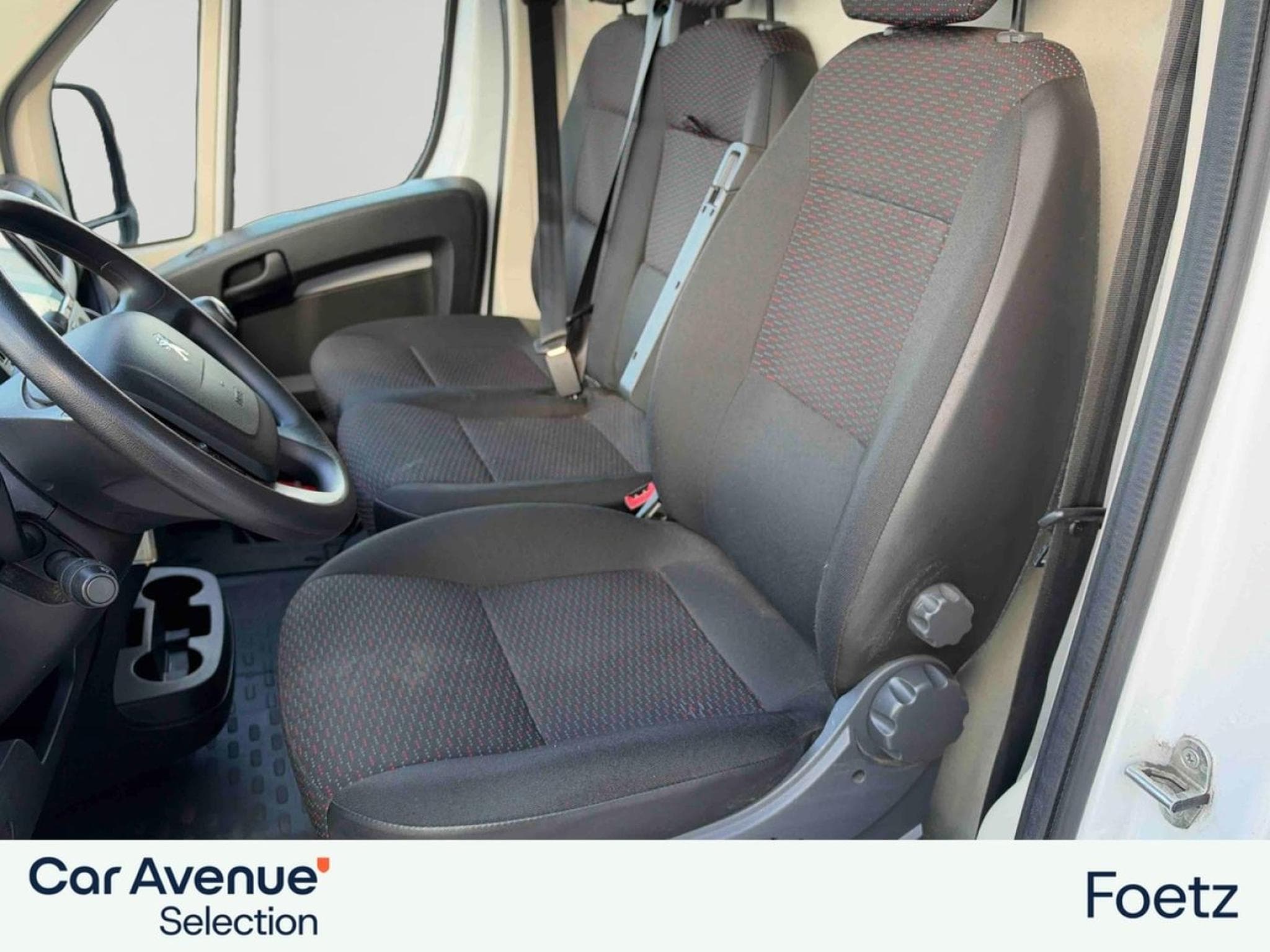 PEUGEOT Boxer L2H2 3.3 140ch BlueHDi S&S (2023) - Photo 9